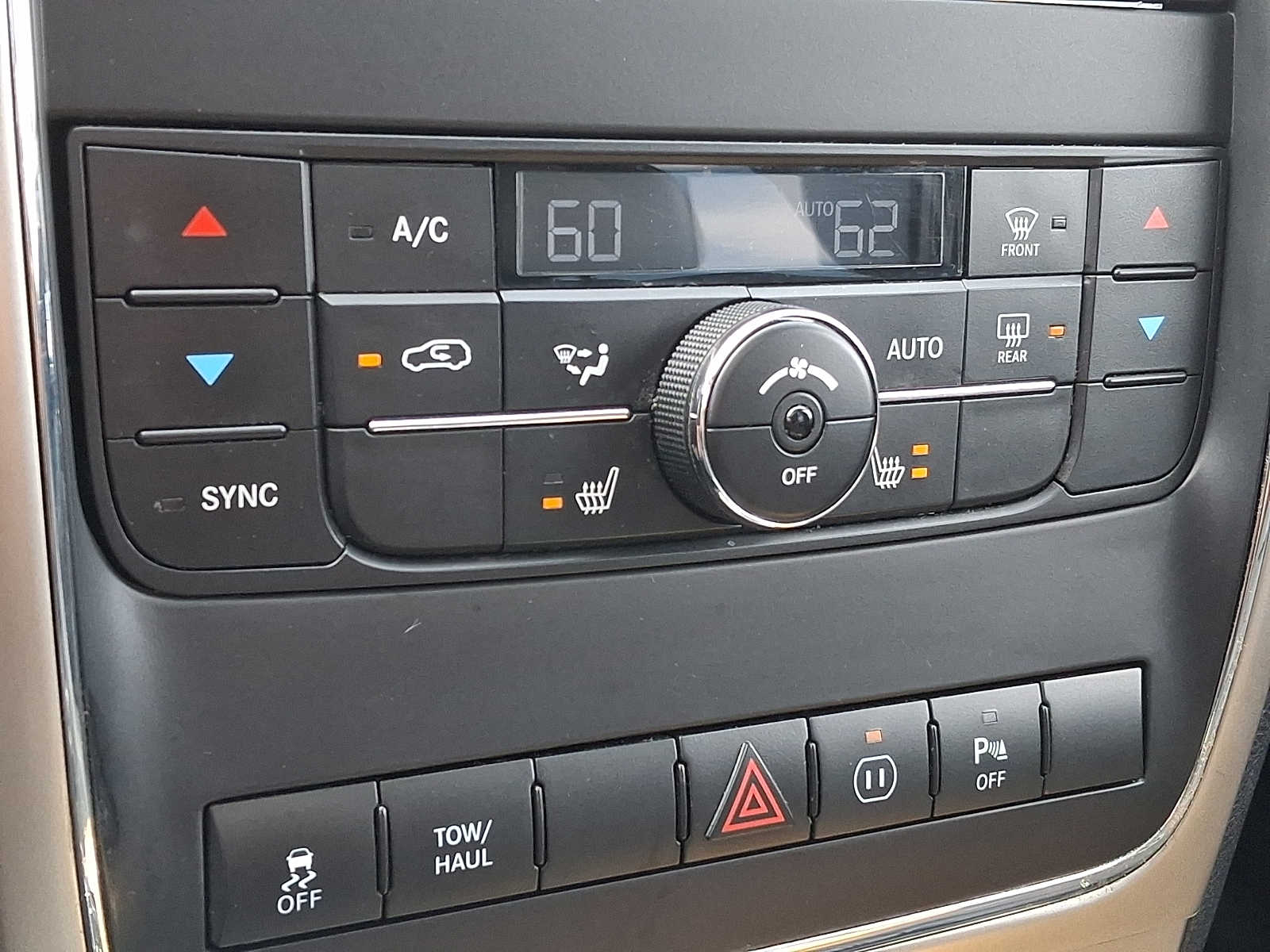 Thumbnail: 2012 Jeep Grand Cherokee - 14