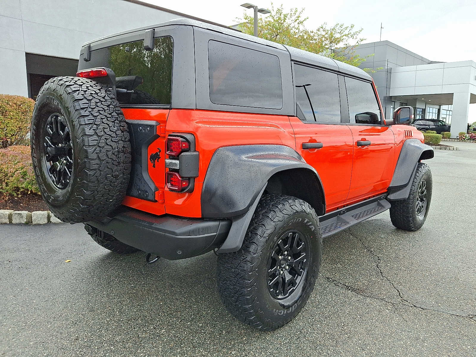 Thumbnail: 2022 Ford Bronco - 5