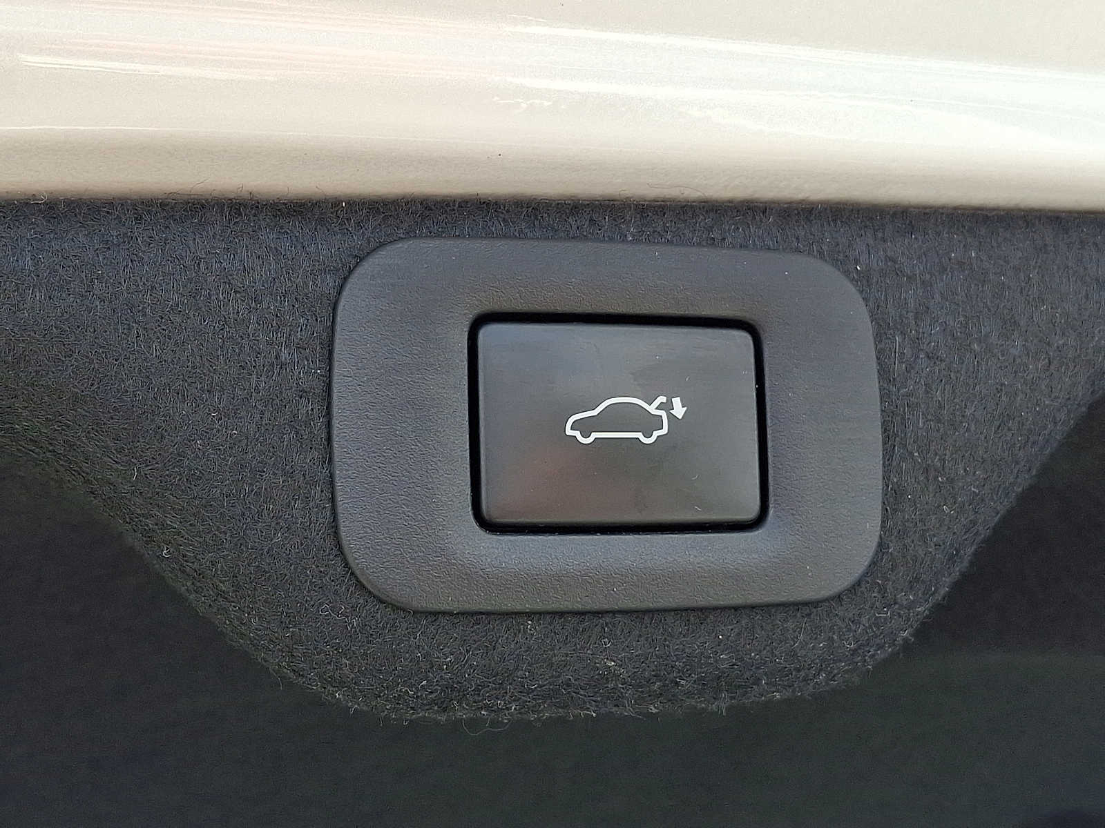 Thumbnail: 2021 Lexus ES - 27