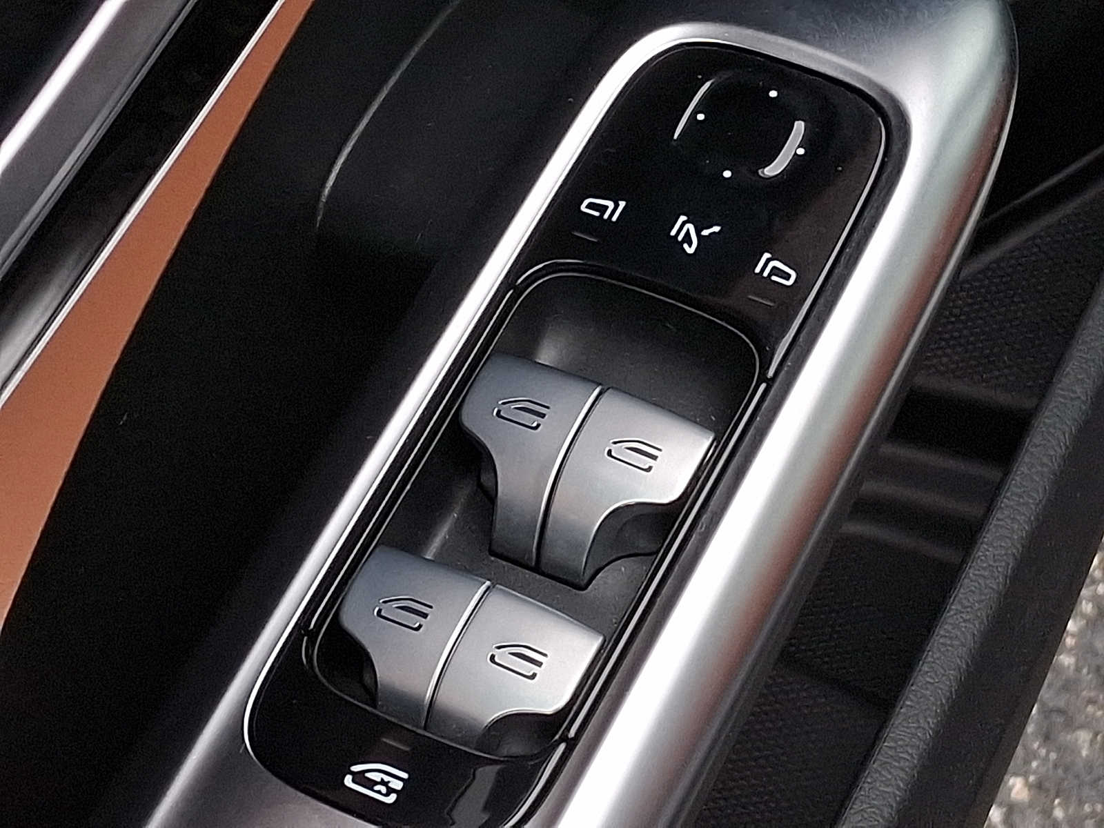 Thumbnail: 2023 Mercedes-Benz C-Class - 25