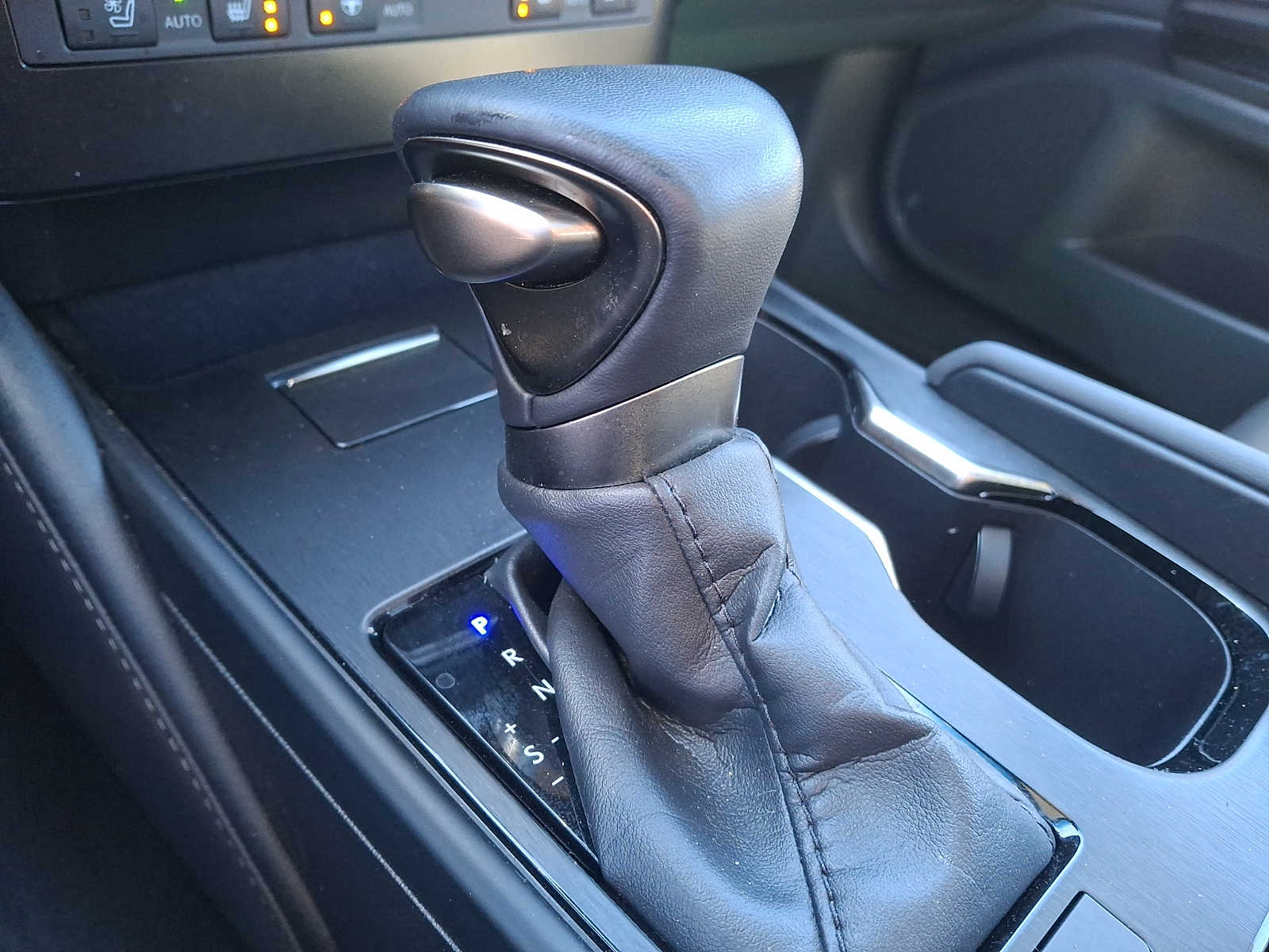 Thumbnail: 2023 Lexus ES - 13