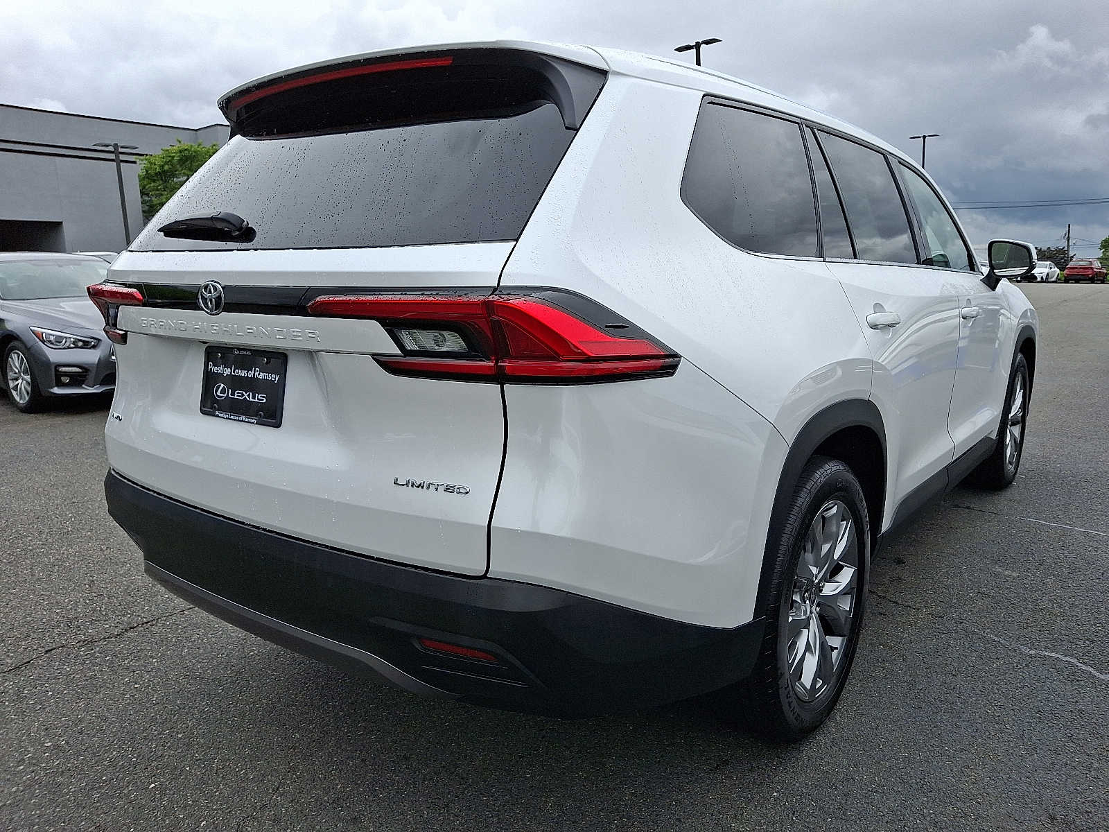 Thumbnail: 2024 Toyota Grand Highlander - 4