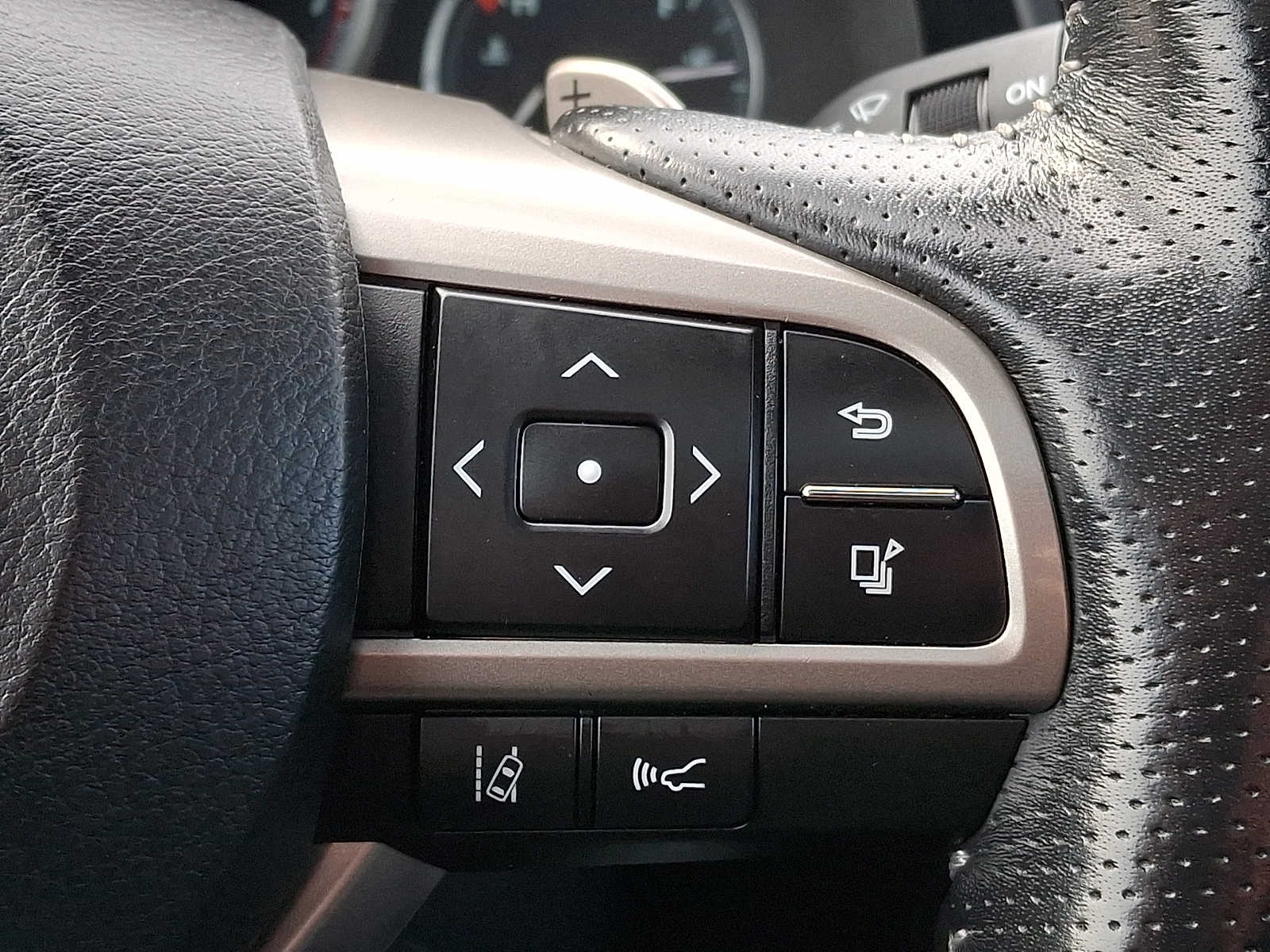 Thumbnail: 2021 Lexus RX - 19