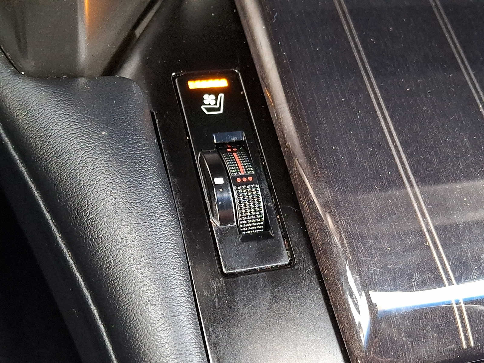 Thumbnail: 2021 Lexus GX - 22