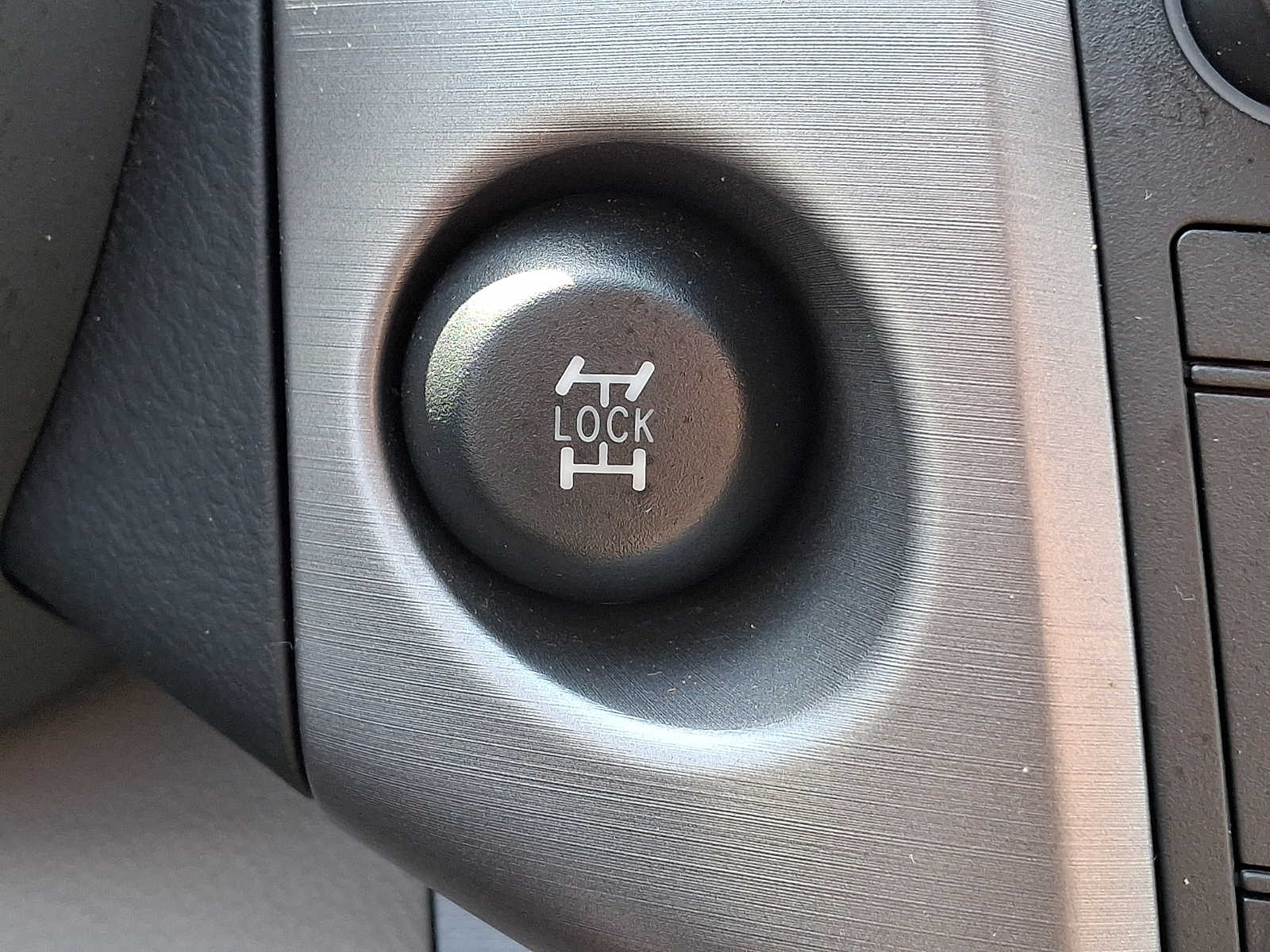 Thumbnail: 2006 Toyota RAV4 - 18