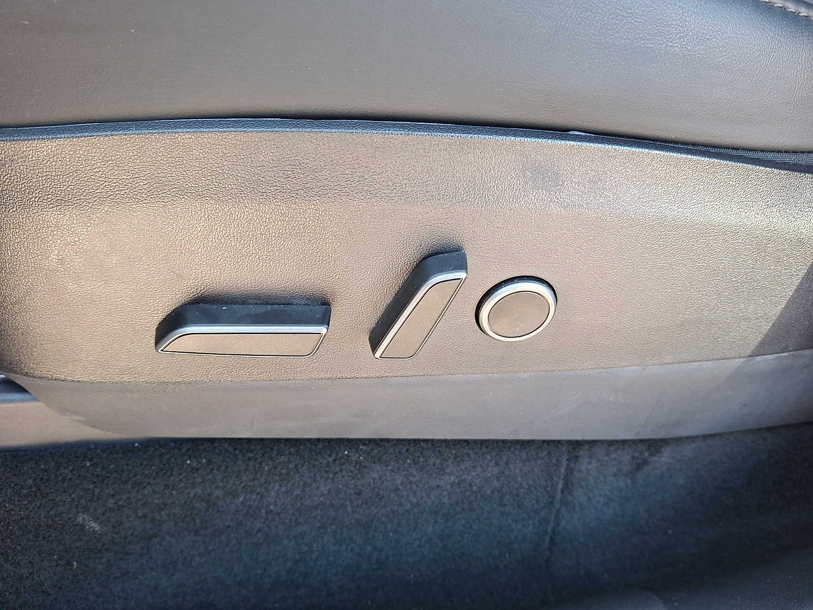 Thumbnail: 2023 Tesla Model Y - 11