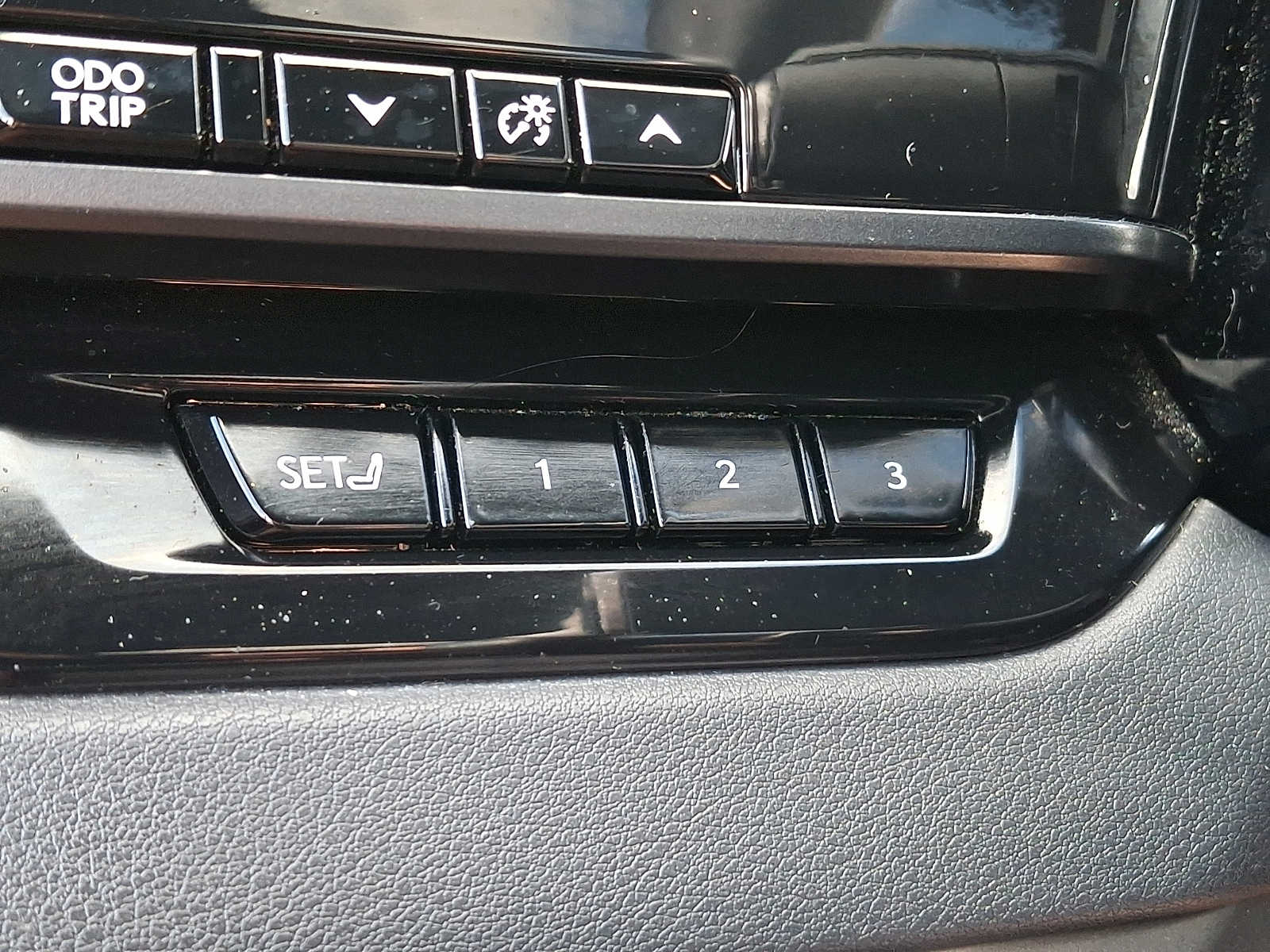 Thumbnail: 2024 Lexus RX - 23