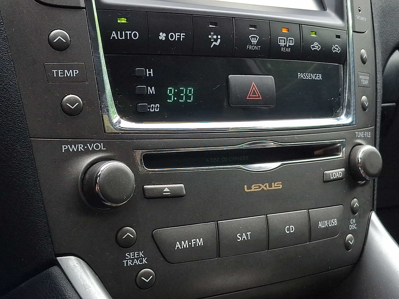 Thumbnail: 2011 Lexus IS - 14
