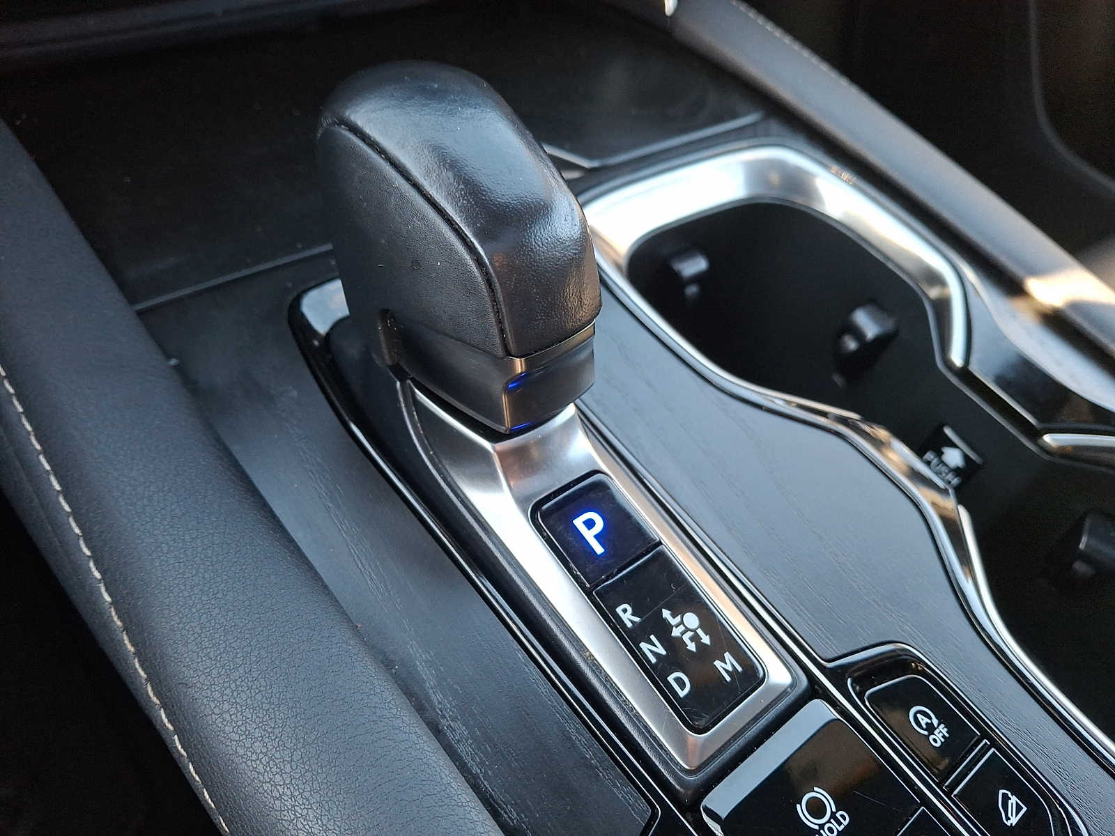 Thumbnail: 2024 Lexus RX - 10