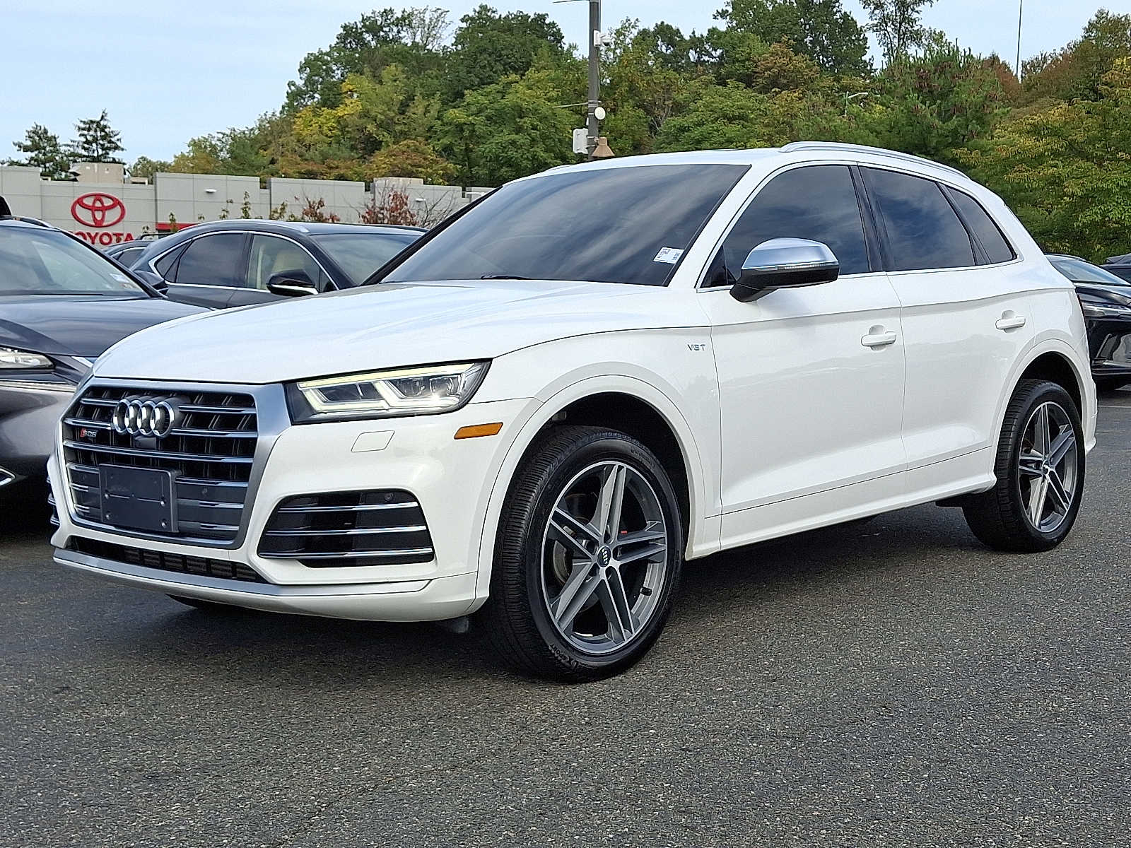 Thumbnail: 2018 Audi SQ5 - 1