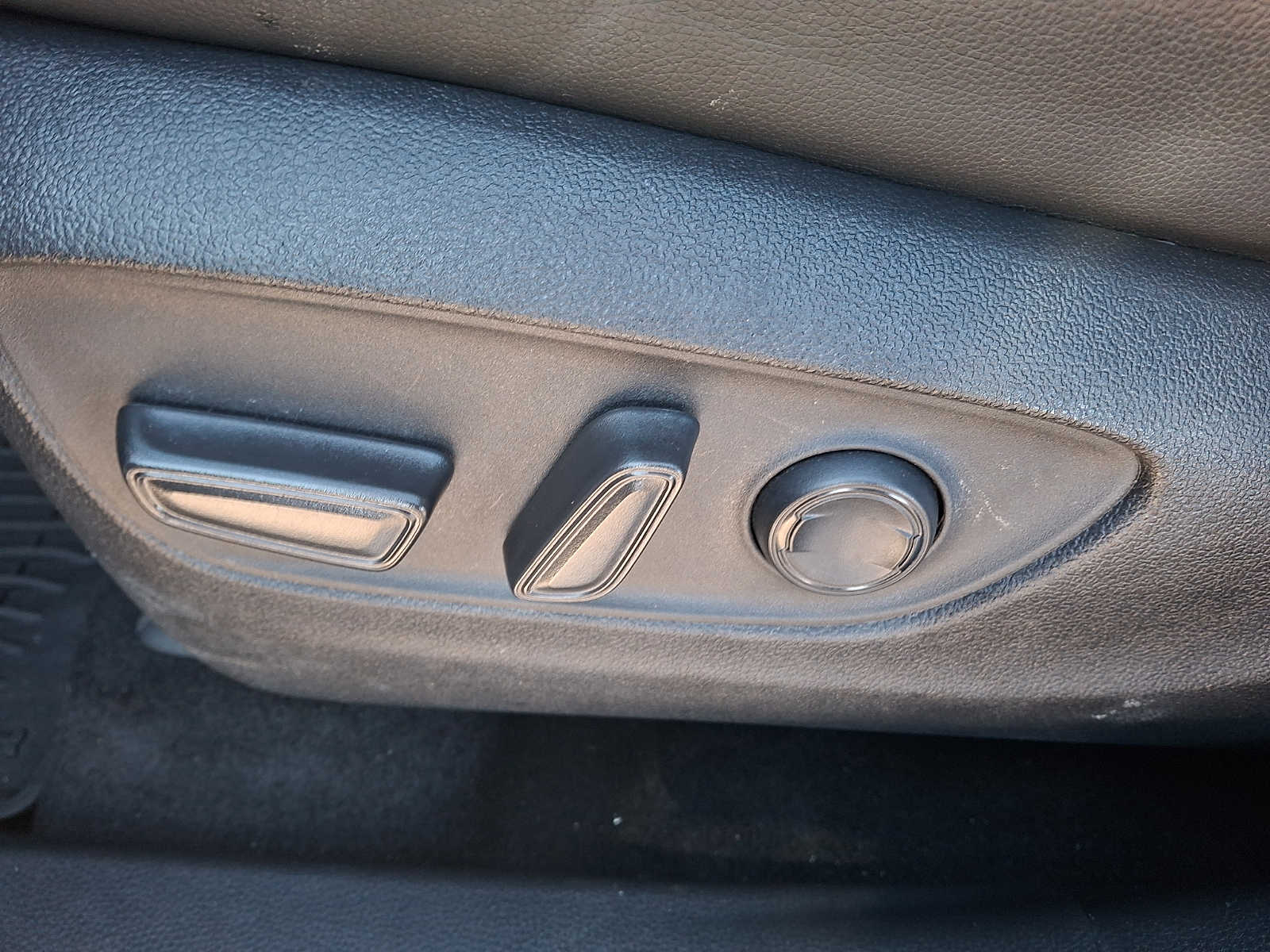 Thumbnail: 2022 Toyota Highlander - 12