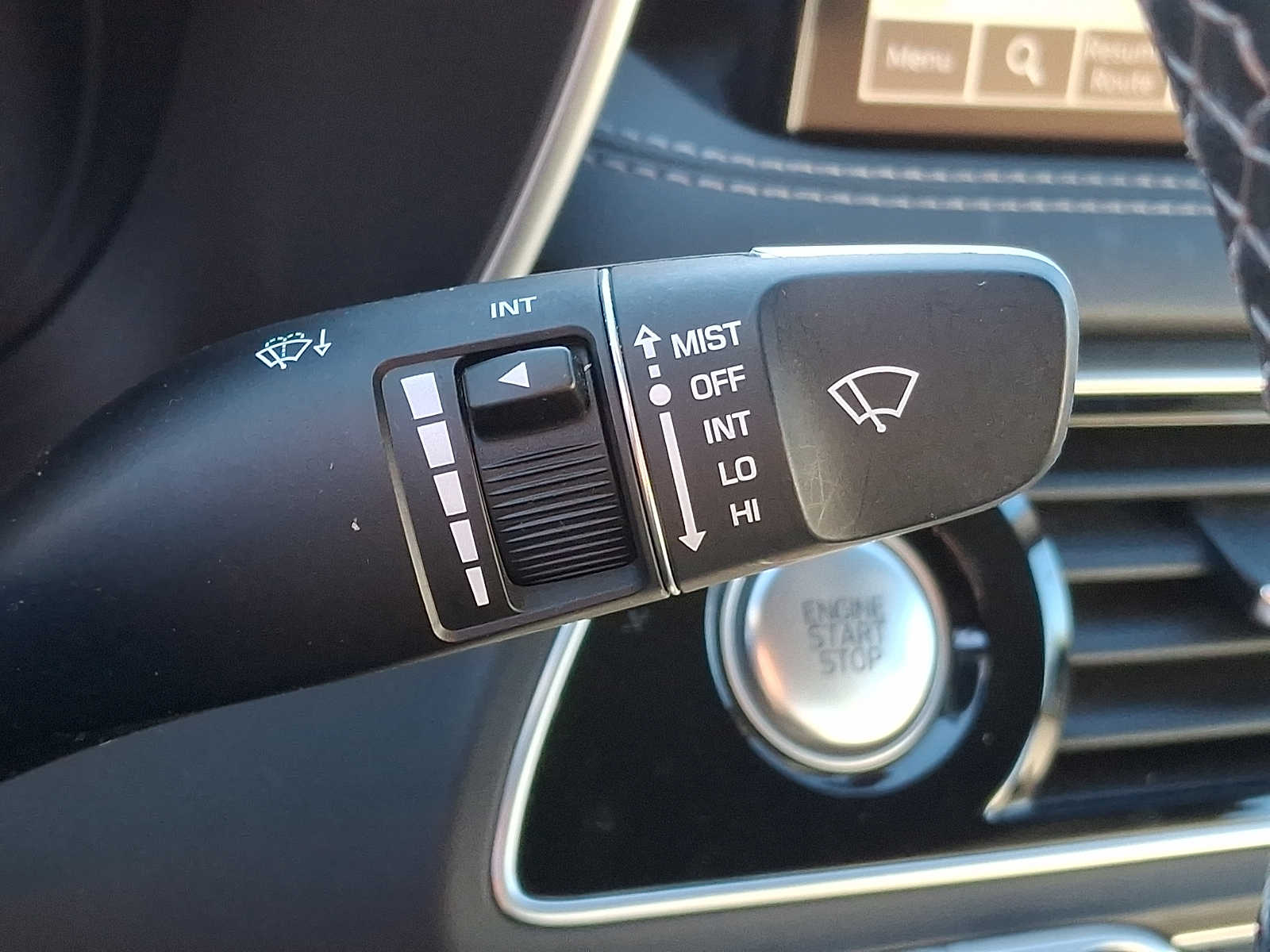 Thumbnail: 2023 Genesis G70 - 21