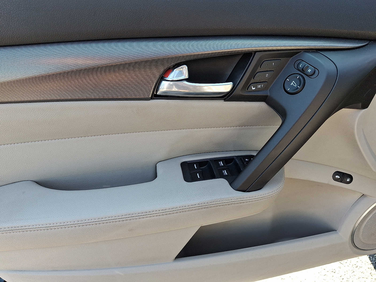 Thumbnail: 2014 Acura TL - 10