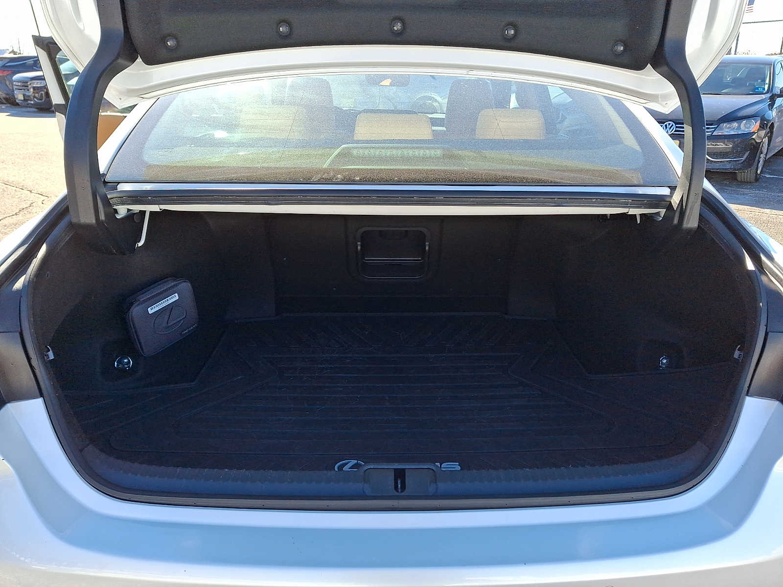 Thumbnail: 2023 Lexus ES - 27