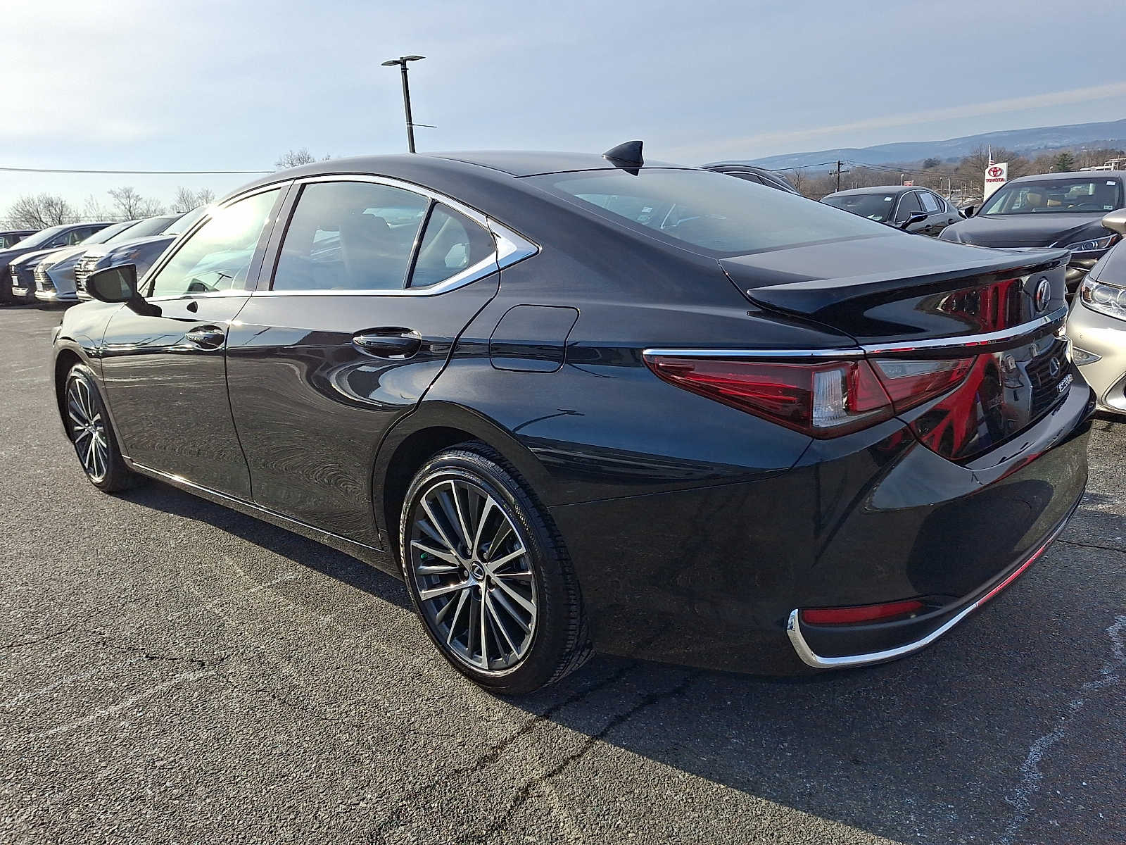 Thumbnail: 2024 Lexus ES - 5