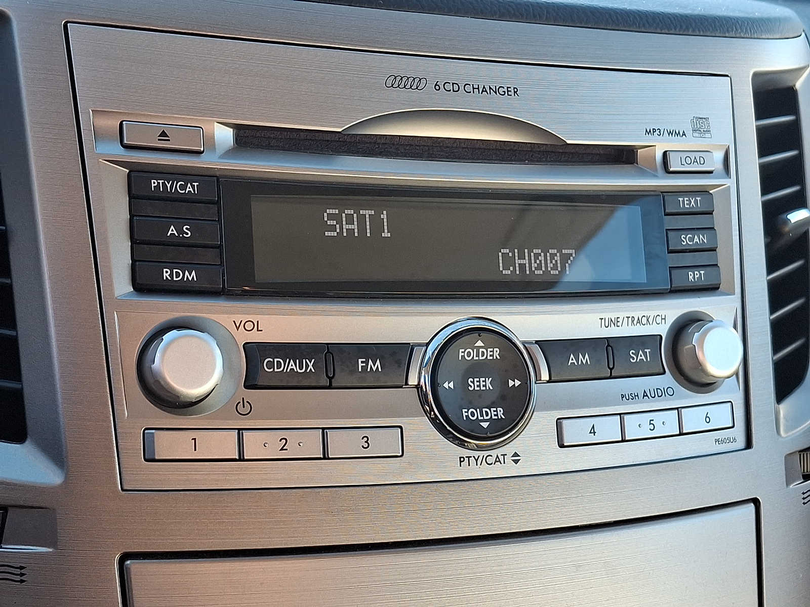 Thumbnail: 2011 Subaru Legacy - 14