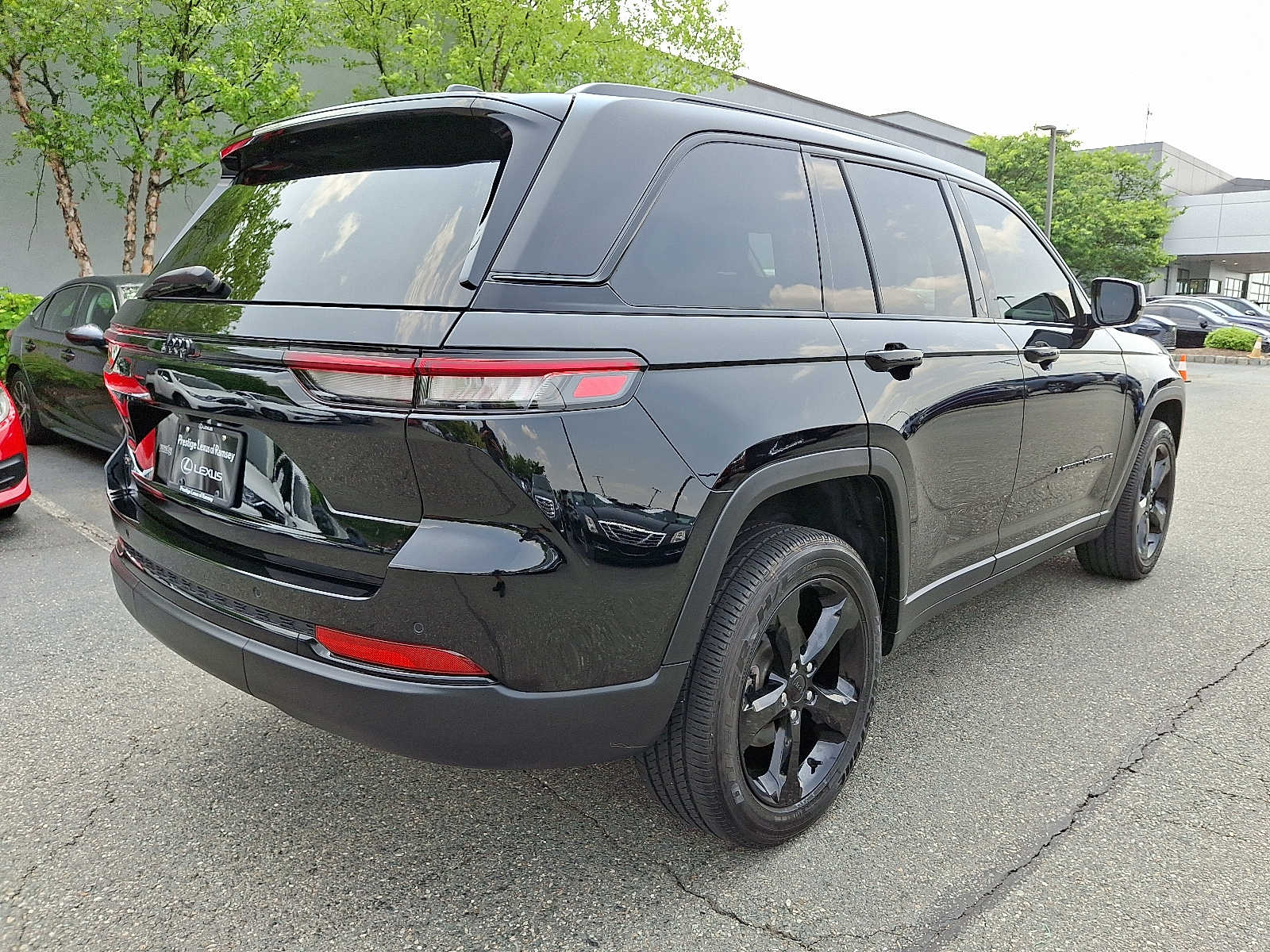 2023 Jeep Grand Cherokee Laredo 4
