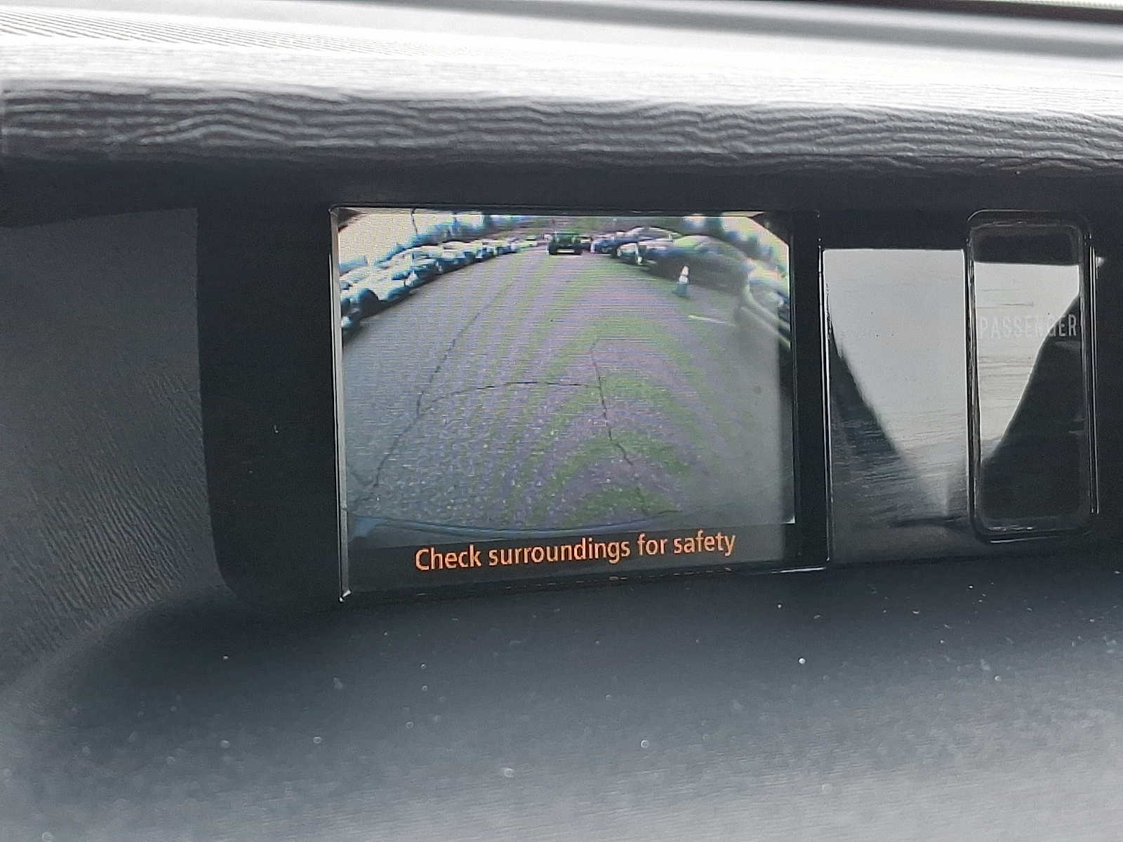 Thumbnail: 2012 Toyota Sienna - 16