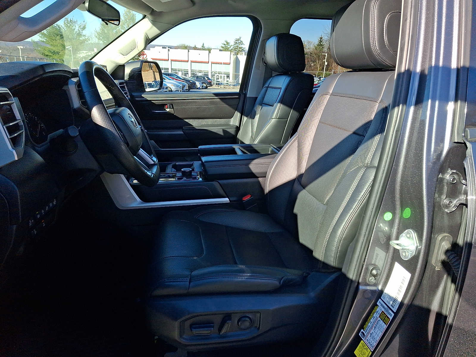 Thumbnail: 2023 Toyota Tundra - 10