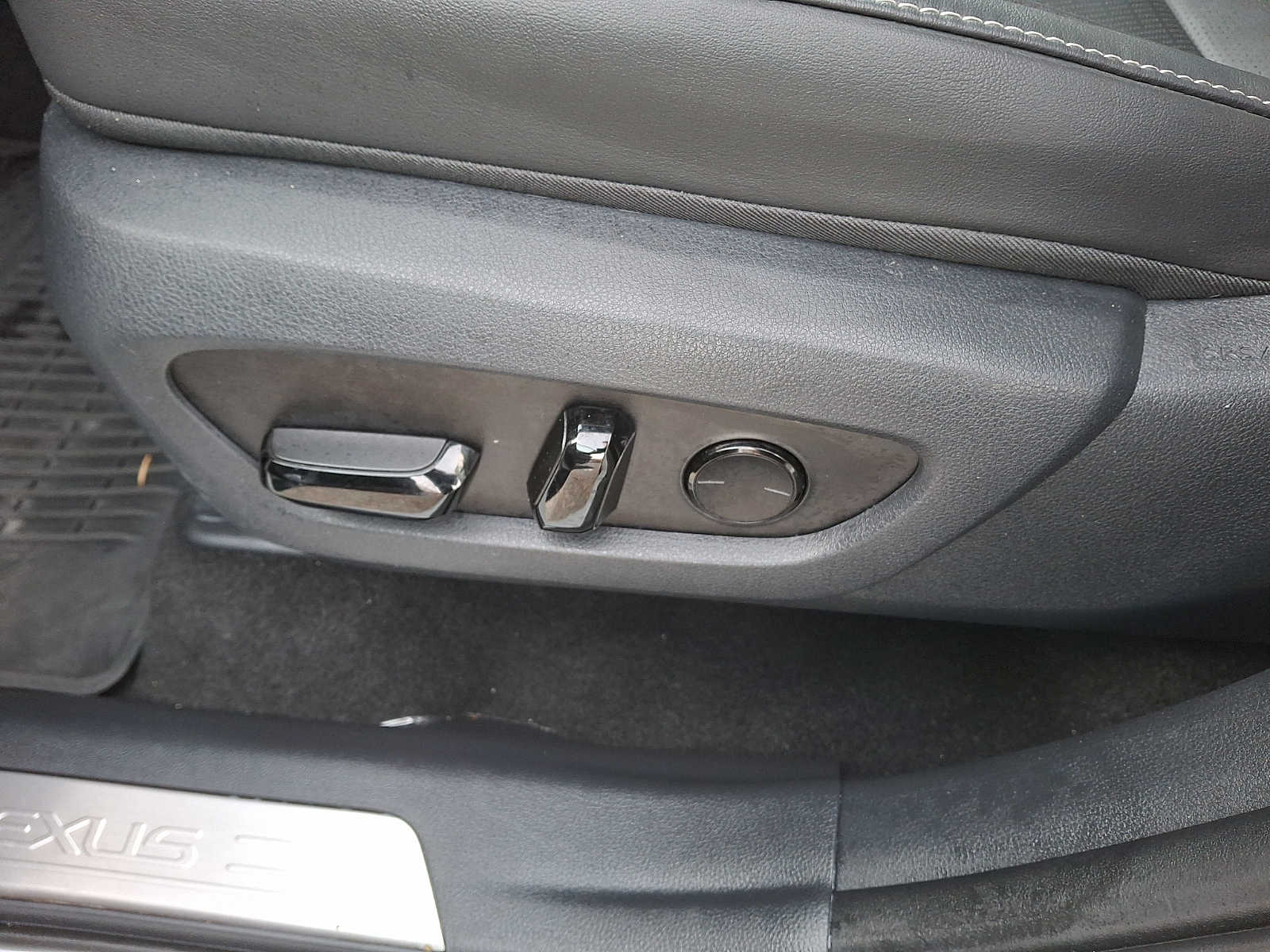 Thumbnail: 2025 Lexus TX - 12