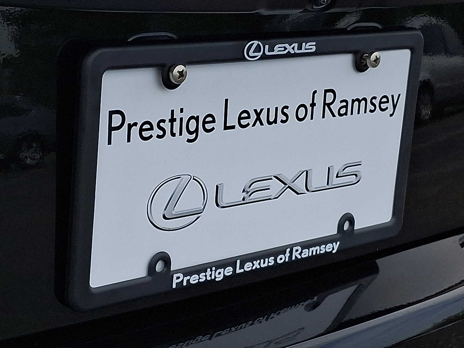 Thumbnail: 2023 Lexus ES - 29