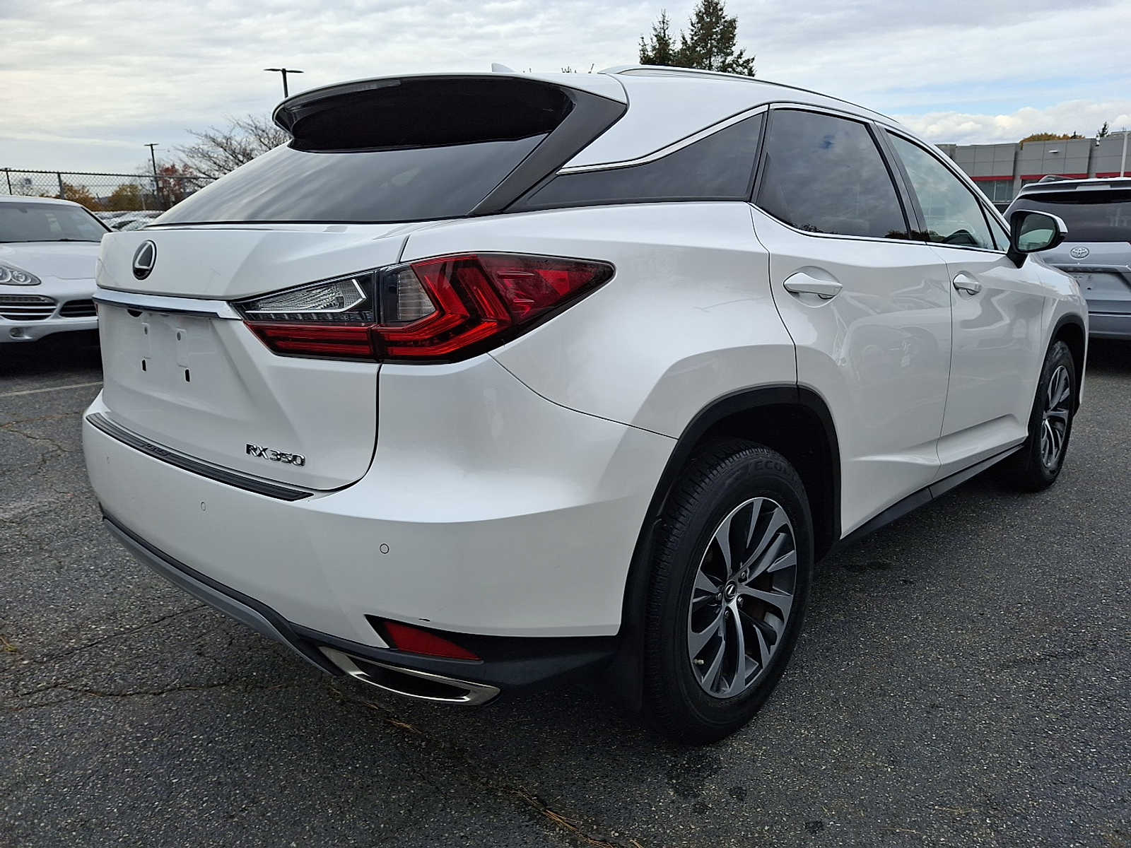 Thumbnail: 2020 Lexus RX - 4
