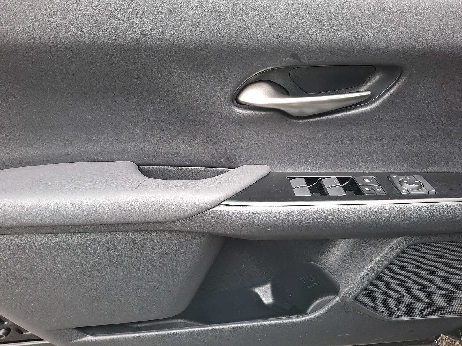 Thumbnail: 2019 Lexus UX - 9