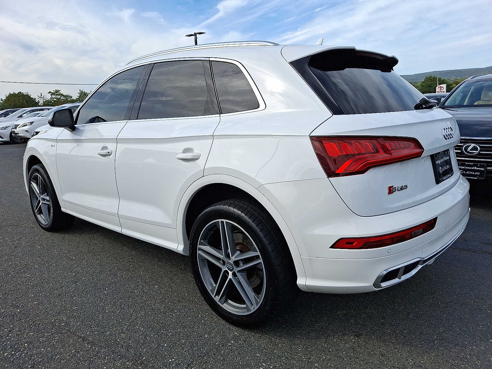 Thumbnail: 2018 Audi SQ5 - 6