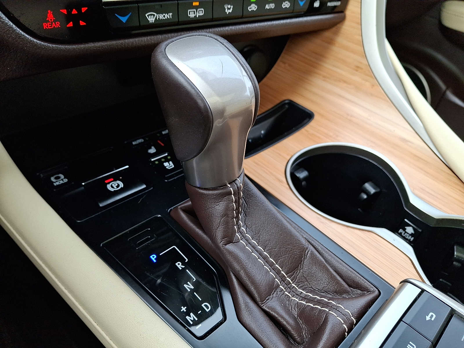 Thumbnail: 2020 Lexus RX - 14