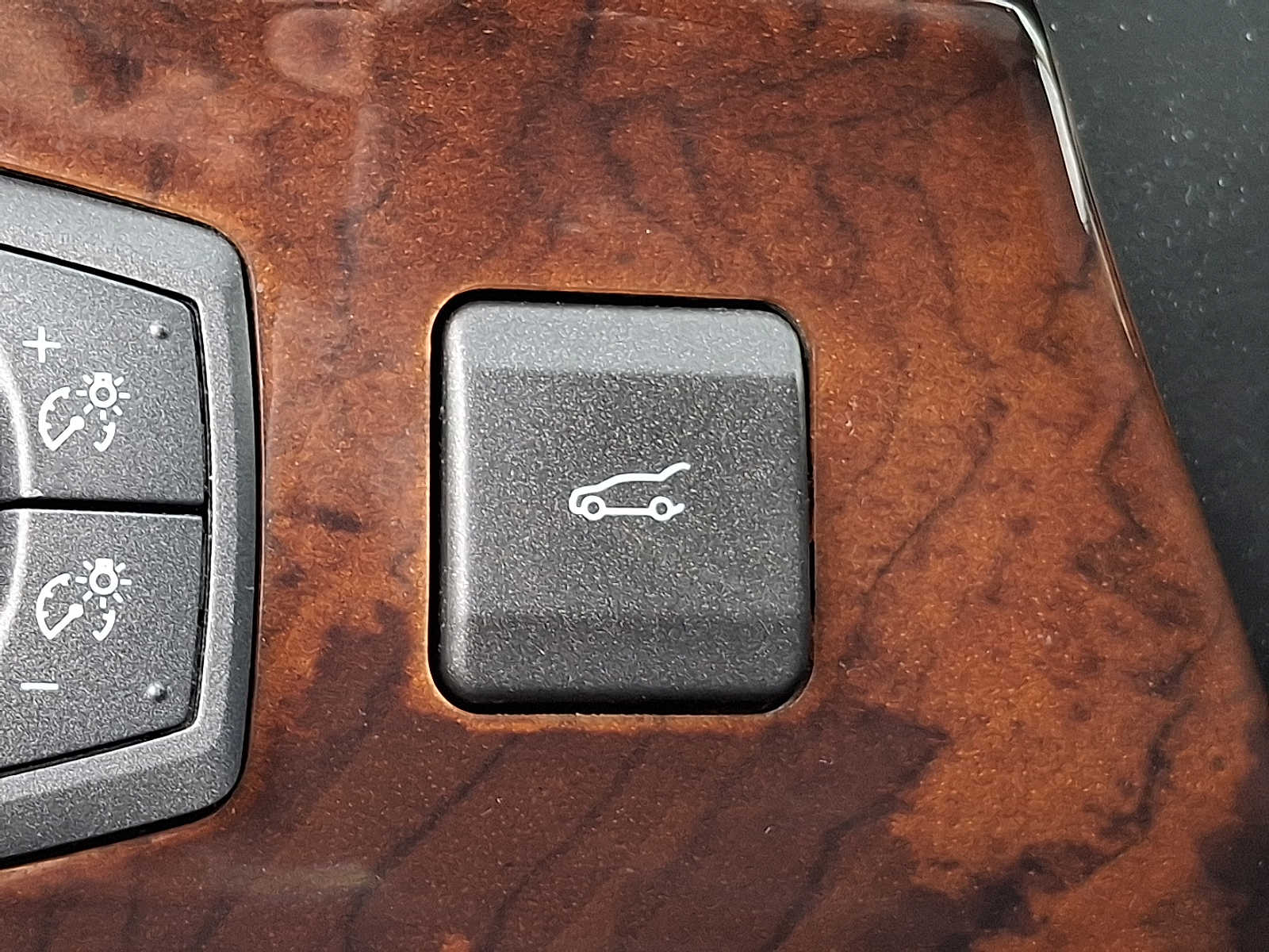 Thumbnail: 2015 Lincoln MKX - 24