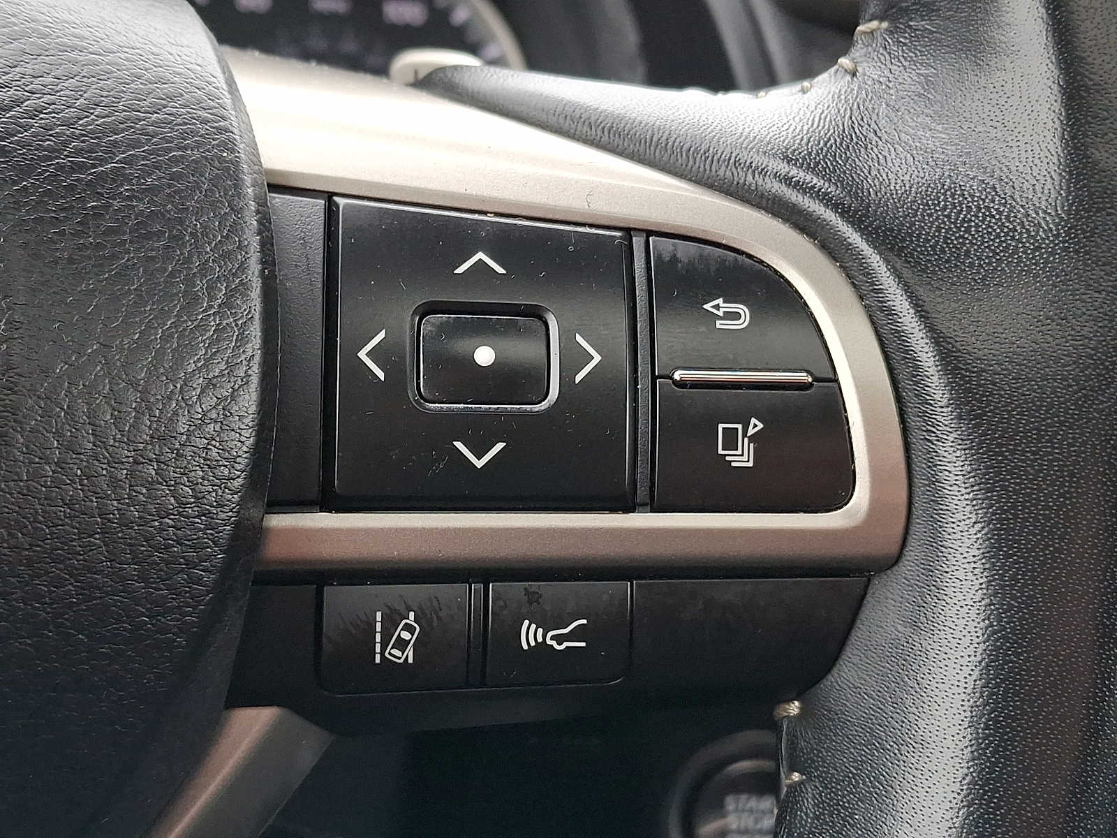 Thumbnail: 2021 Lexus RX - 19