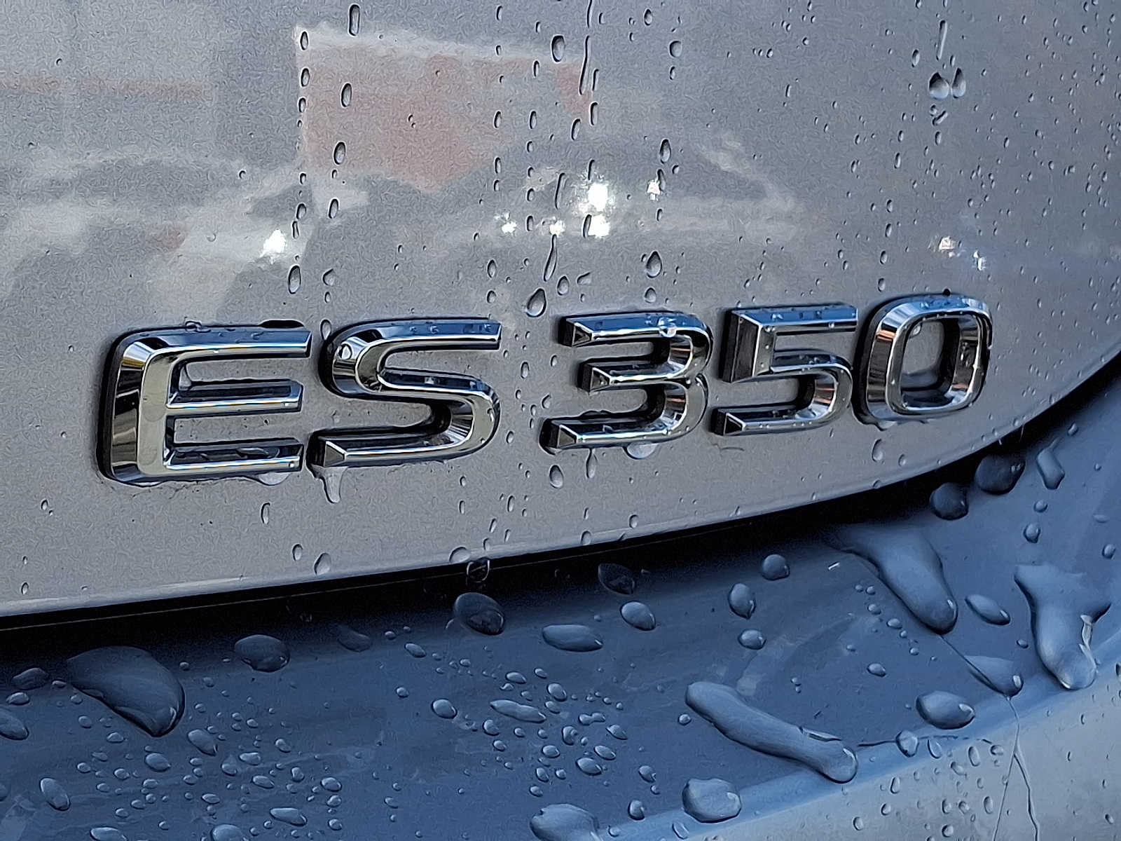Thumbnail: 2023 Lexus ES - 28