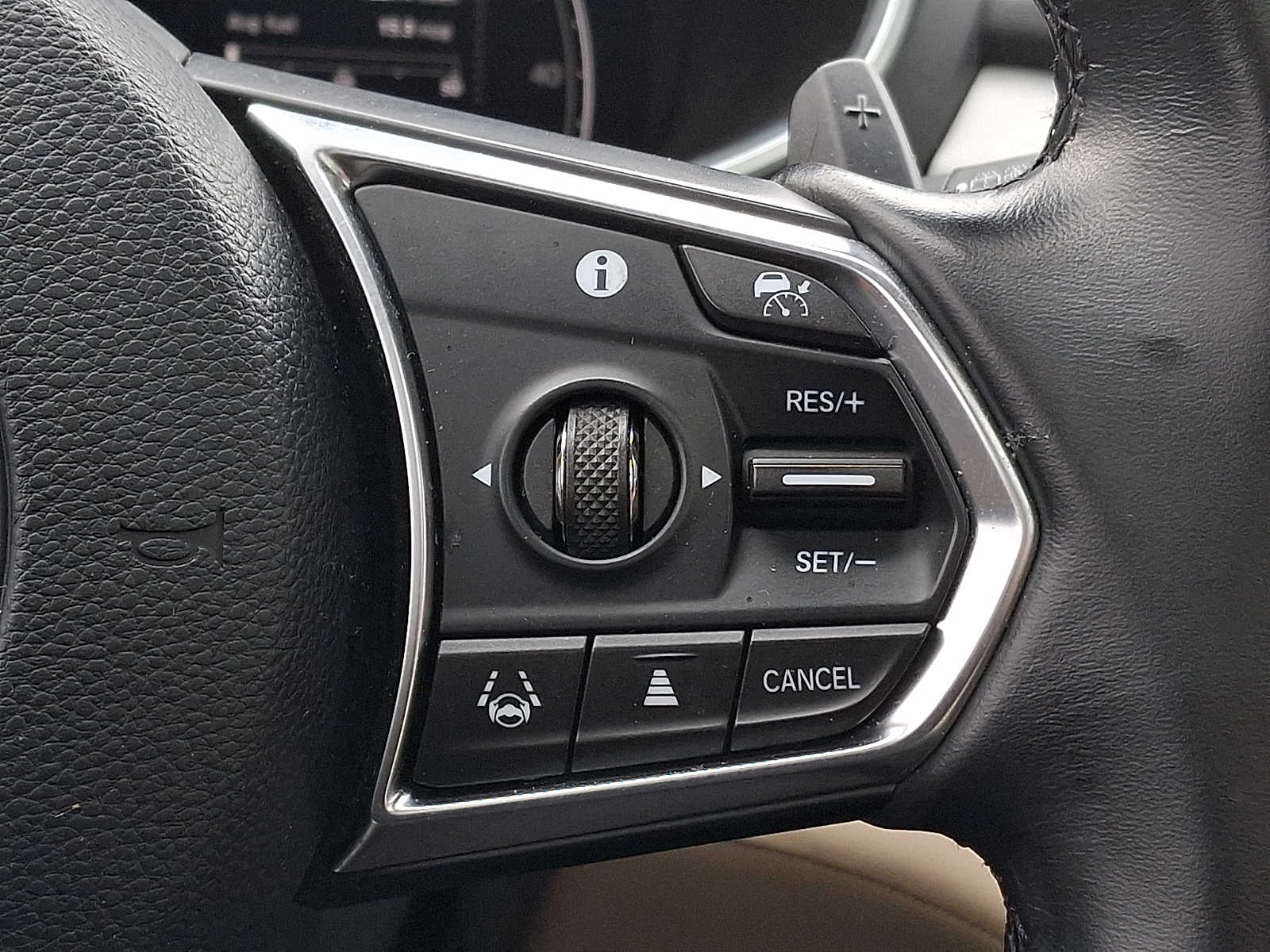 Thumbnail: 2023 Acura MDX - 17