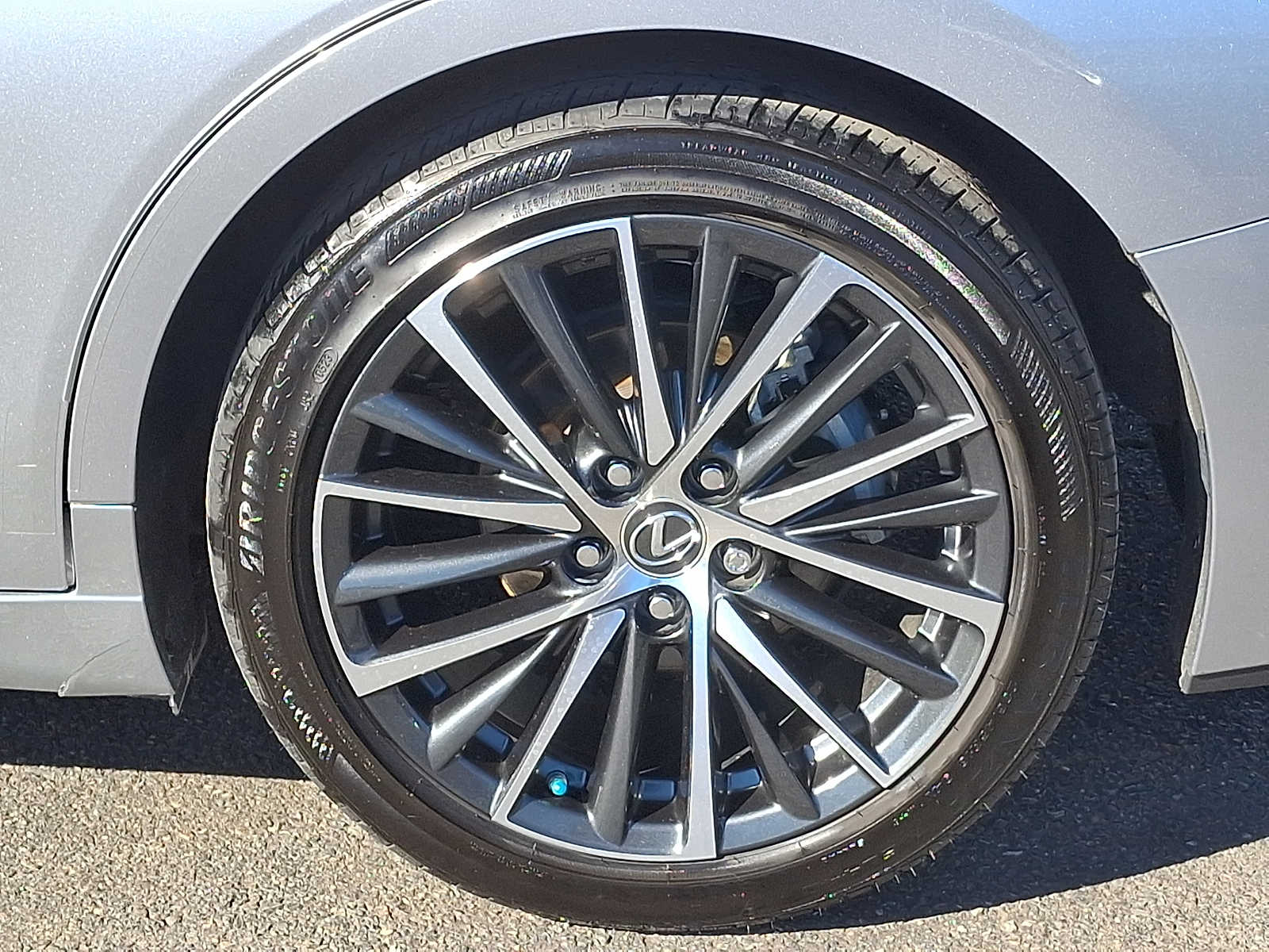 Thumbnail: 2023 Lexus ES - 7