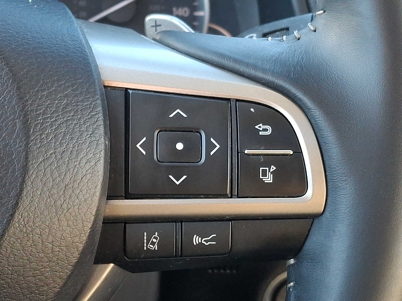 Thumbnail: 2021 Lexus RX - 17