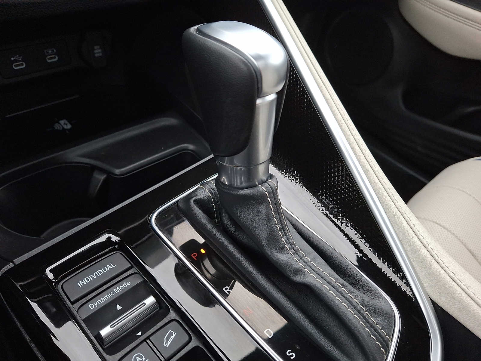 Thumbnail: 2025 Acura ADX - 13