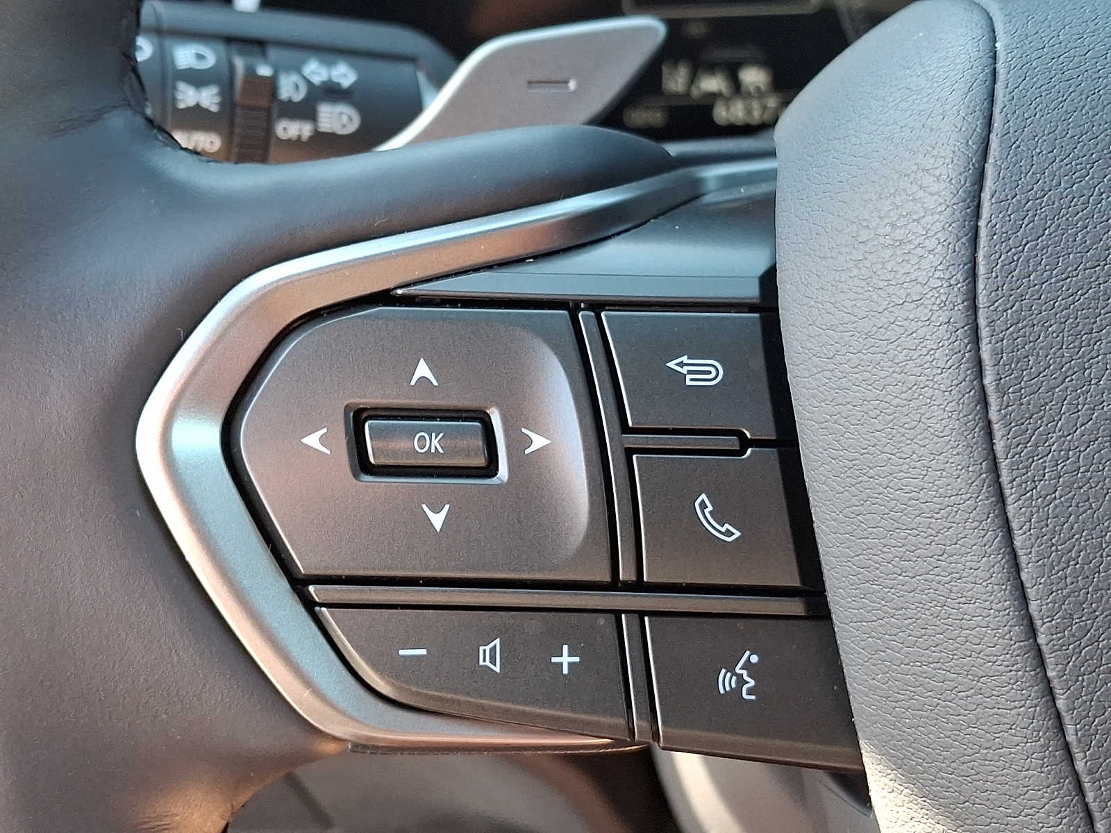 Thumbnail: 2026 Lexus ES - 17