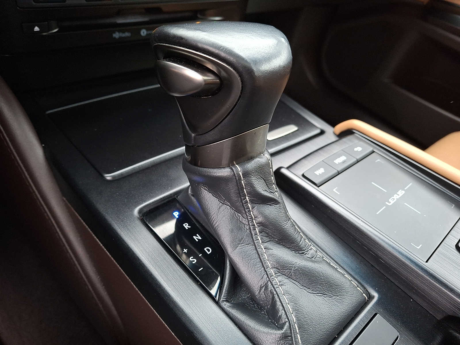 Thumbnail: 2019 Lexus ES - 13