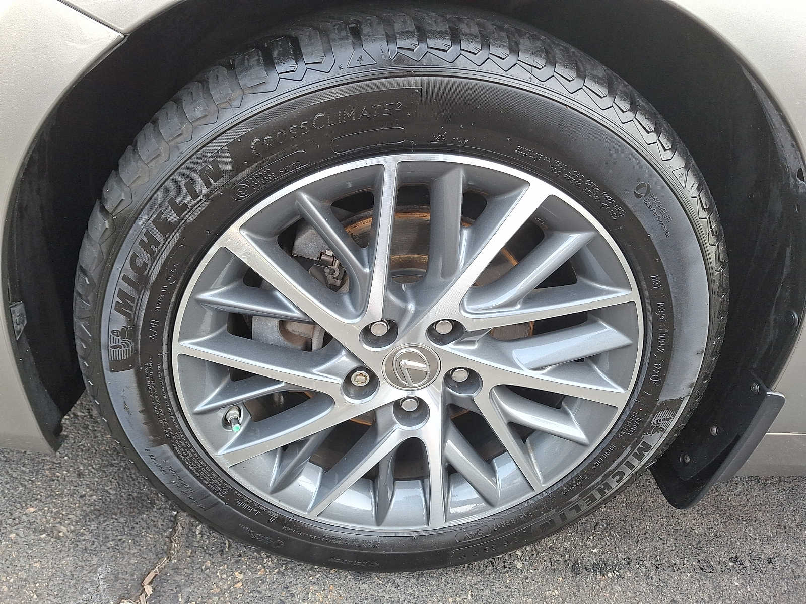 Thumbnail: 2018 Lexus ES - 6