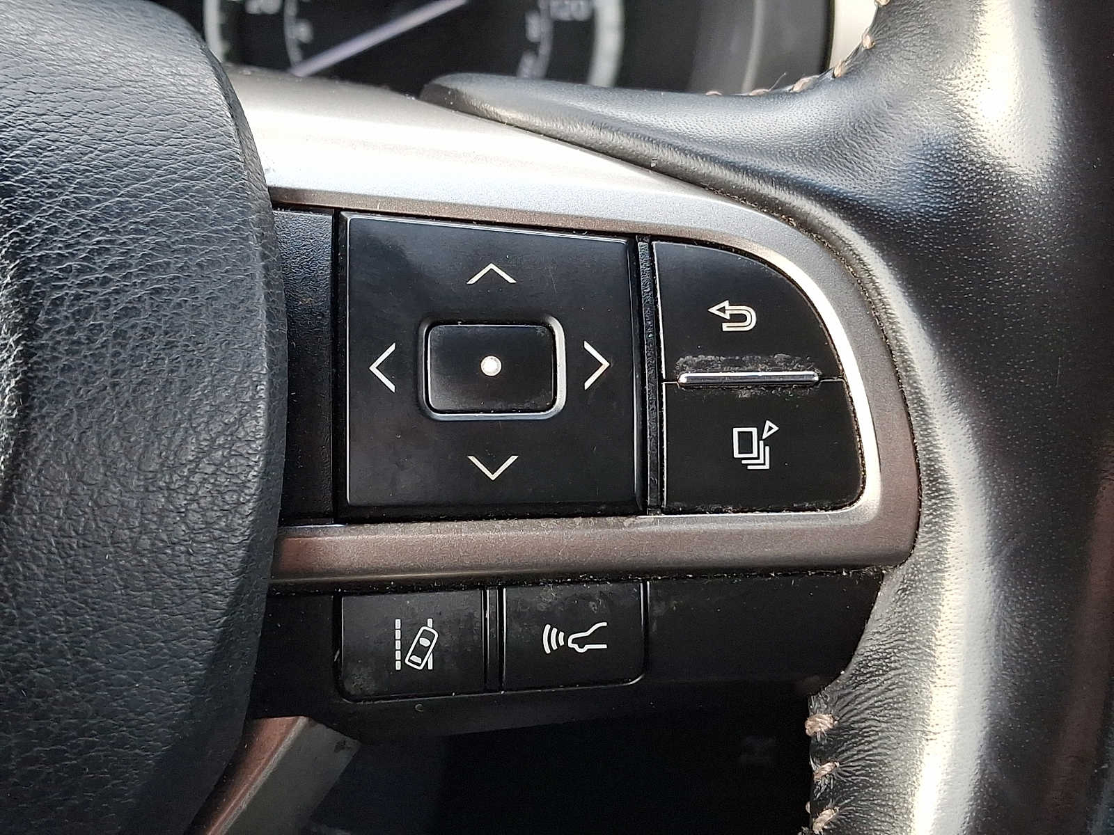 Thumbnail: 2021 Lexus GX - 19