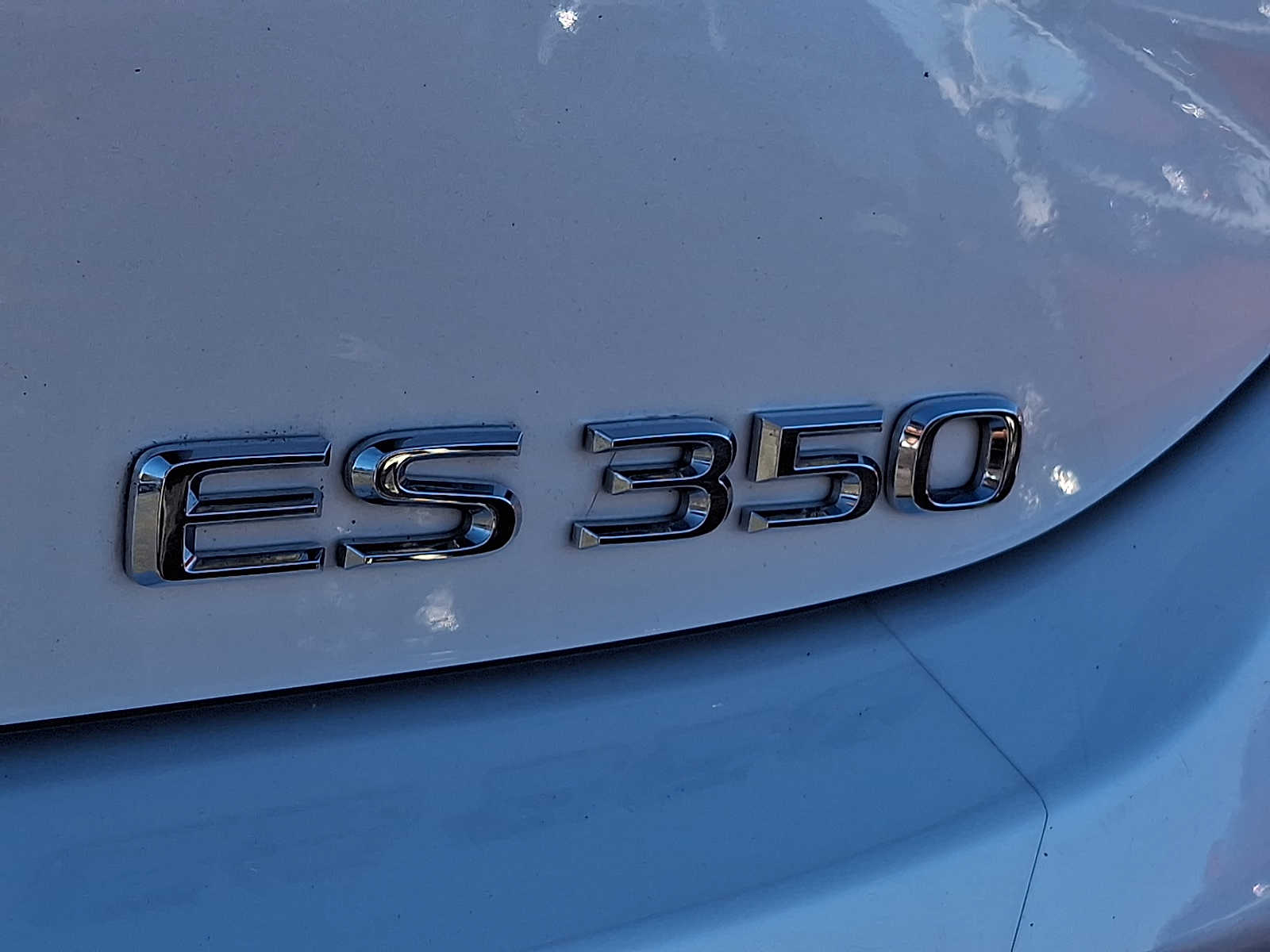 Thumbnail: 2020 Lexus ES - 28