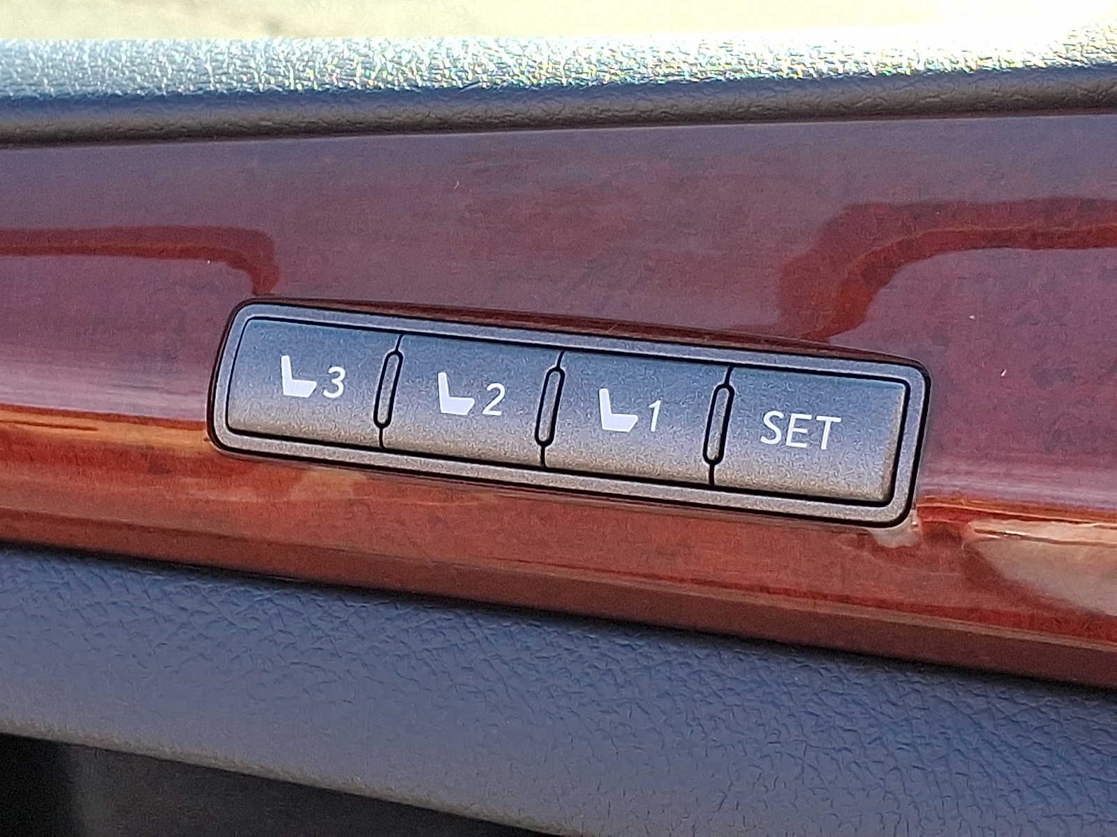 Thumbnail: 2011 Lexus LX - 27