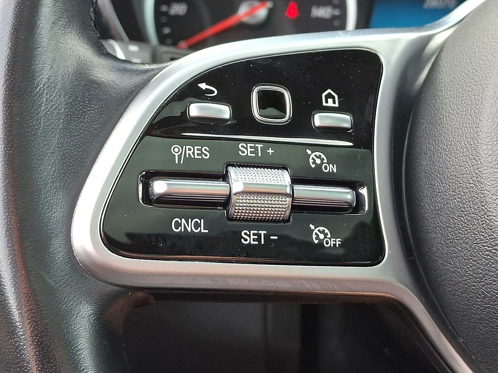 Thumbnail: 2022 Mercedes-Benz GLC - 17