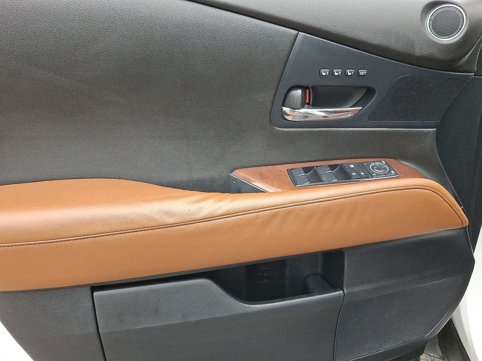 Thumbnail: 2015 Lexus RX - 9