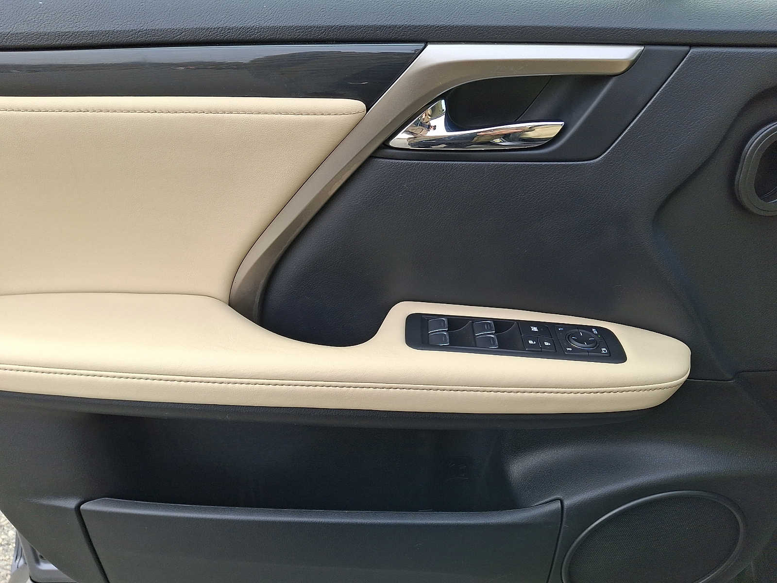 Thumbnail: 2022 Lexus RX - 8