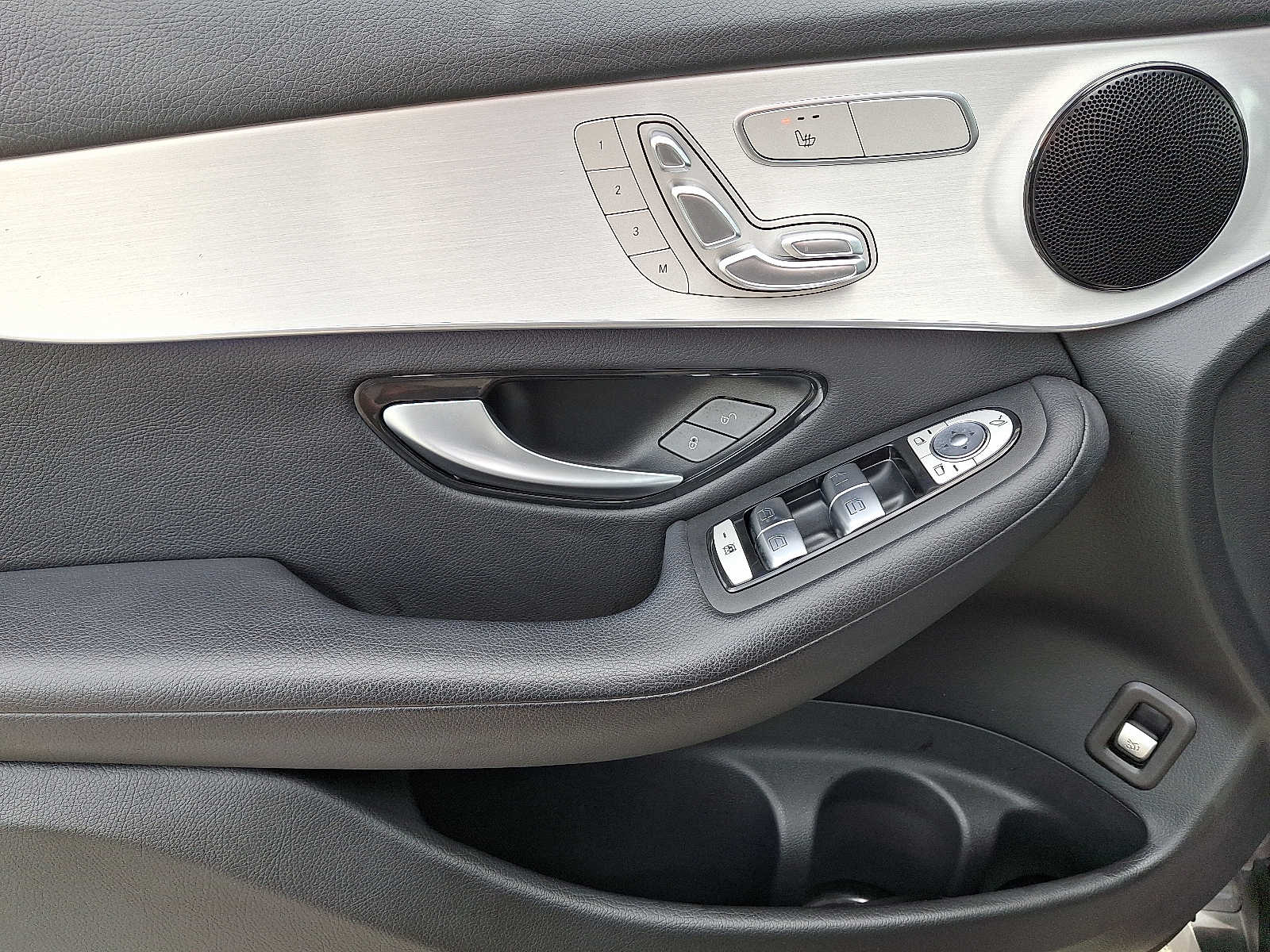 Thumbnail: 2022 Mercedes-Benz GLC - 9