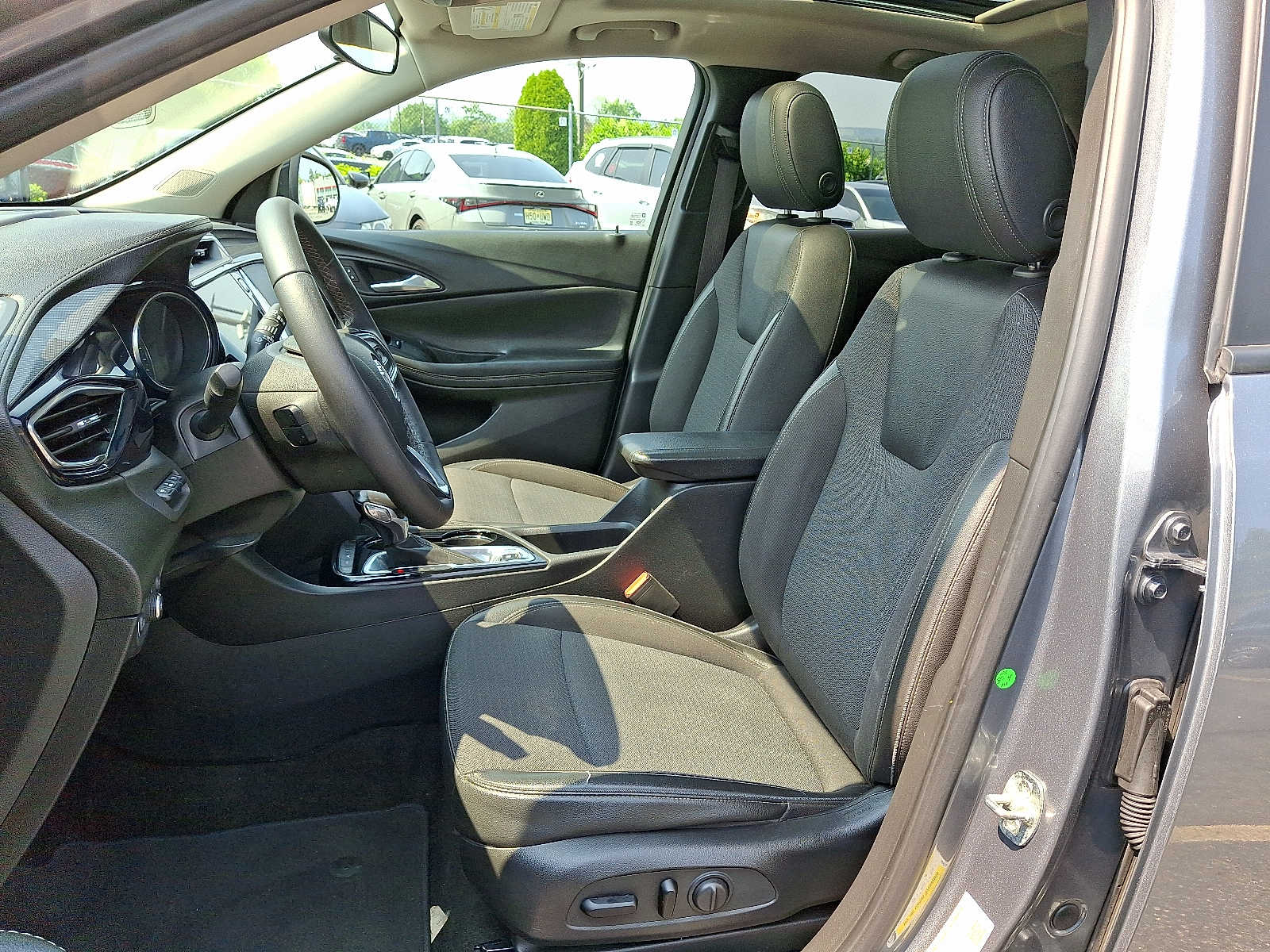 Thumbnail: 2020 Buick Encore GX - 10