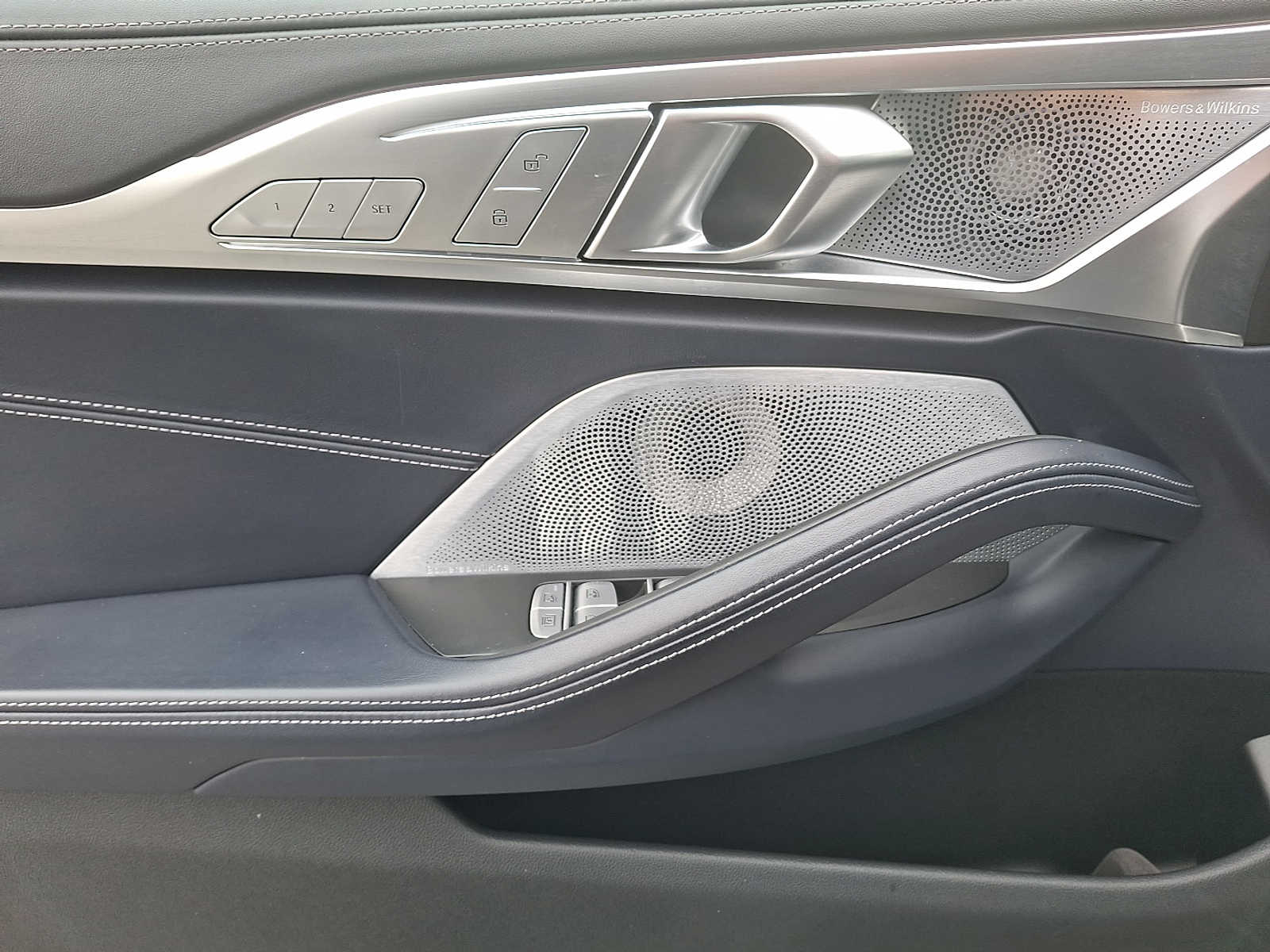 Thumbnail: 2023 BMW 8 Series - 10