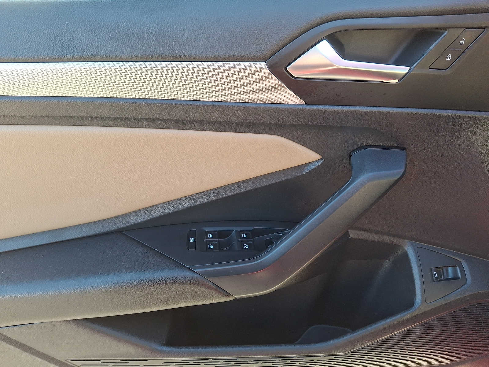 Thumbnail: 2019 Volkswagen Jetta - 11