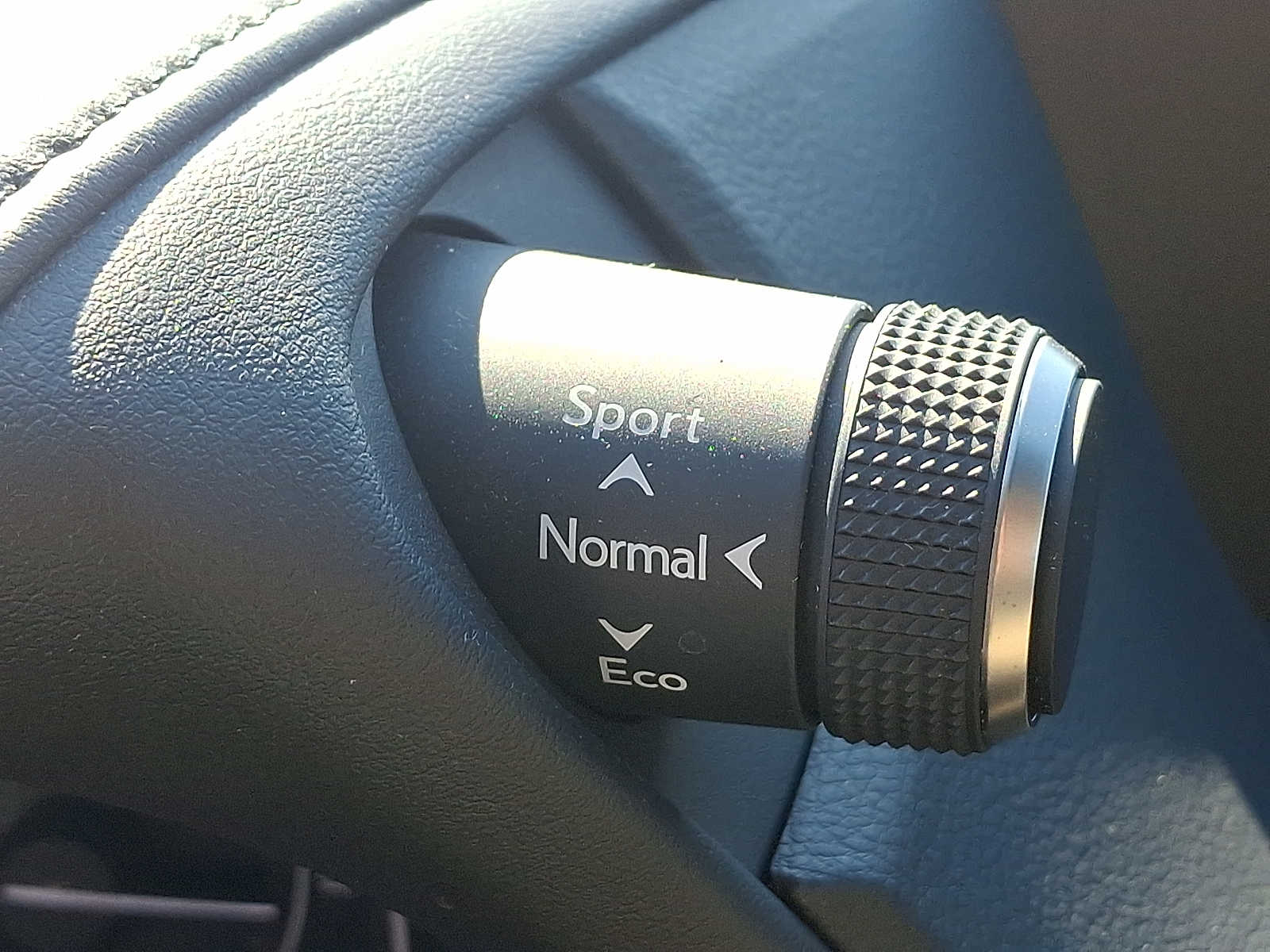 Thumbnail: 2019 Lexus ES - 23
